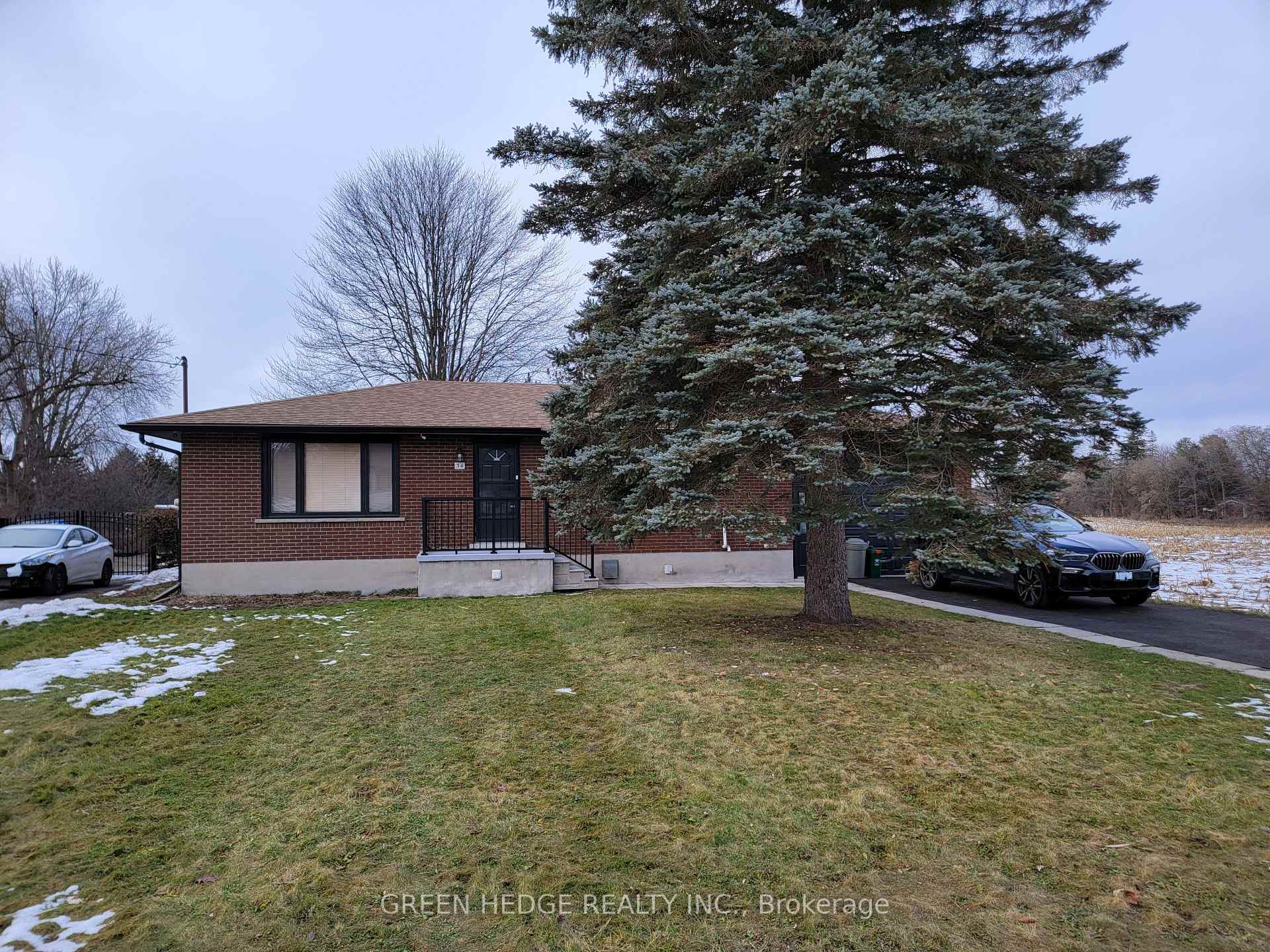 34 Stanley Avenue, Kitchener, ON N2K 1C5