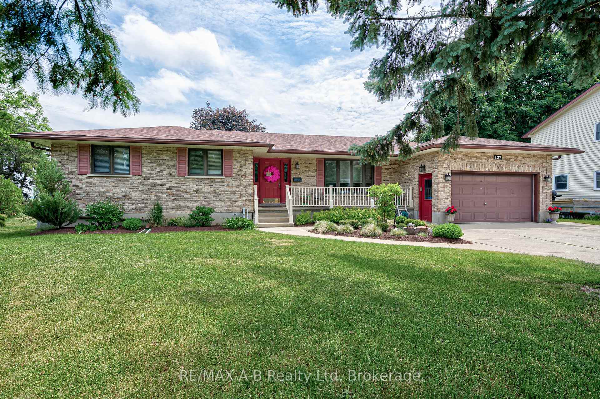 137 Mitchell Court, West Perth, ON N0K 1N0