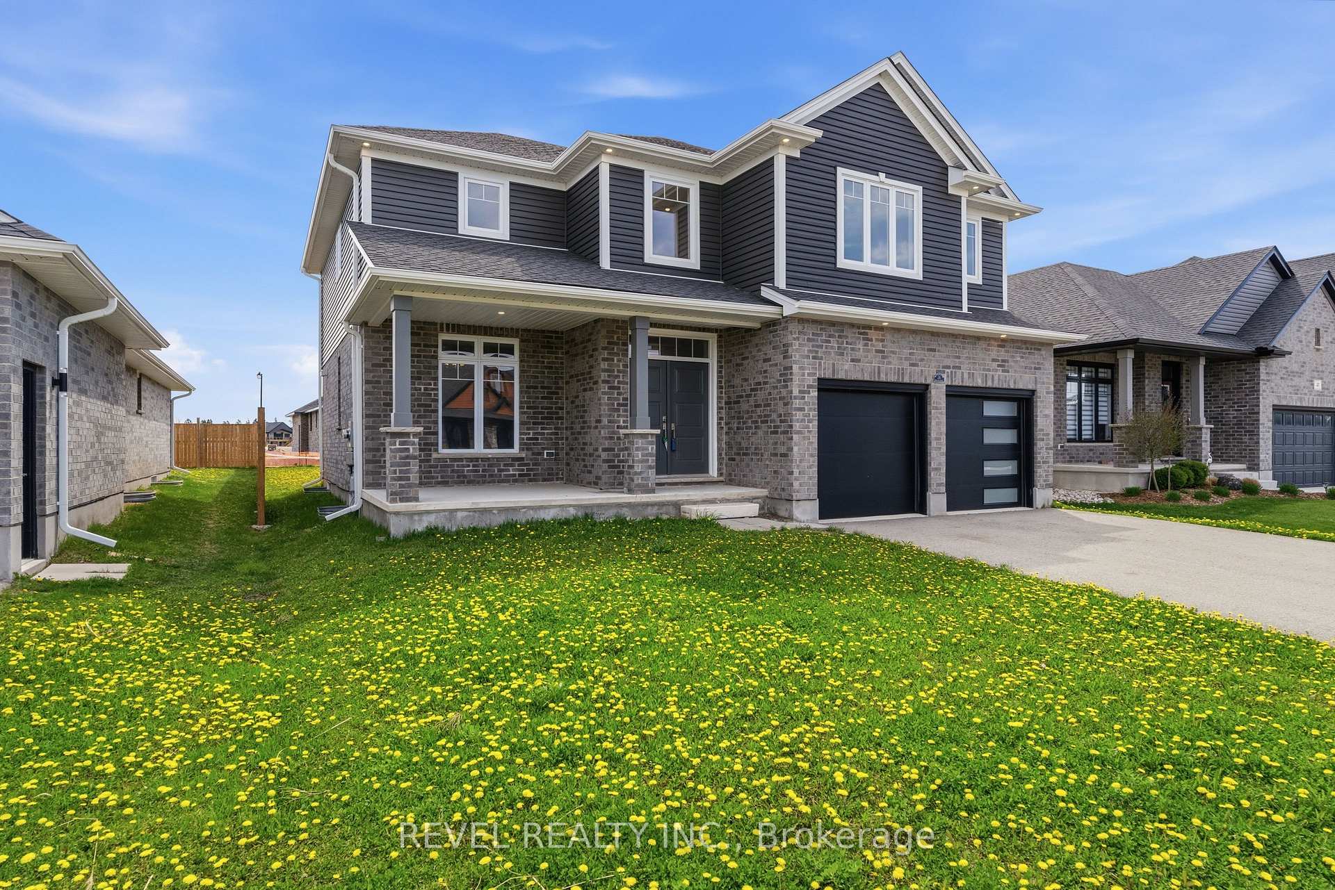 39 Muirfield Drive, St. Thomas — photo 2 of 5
