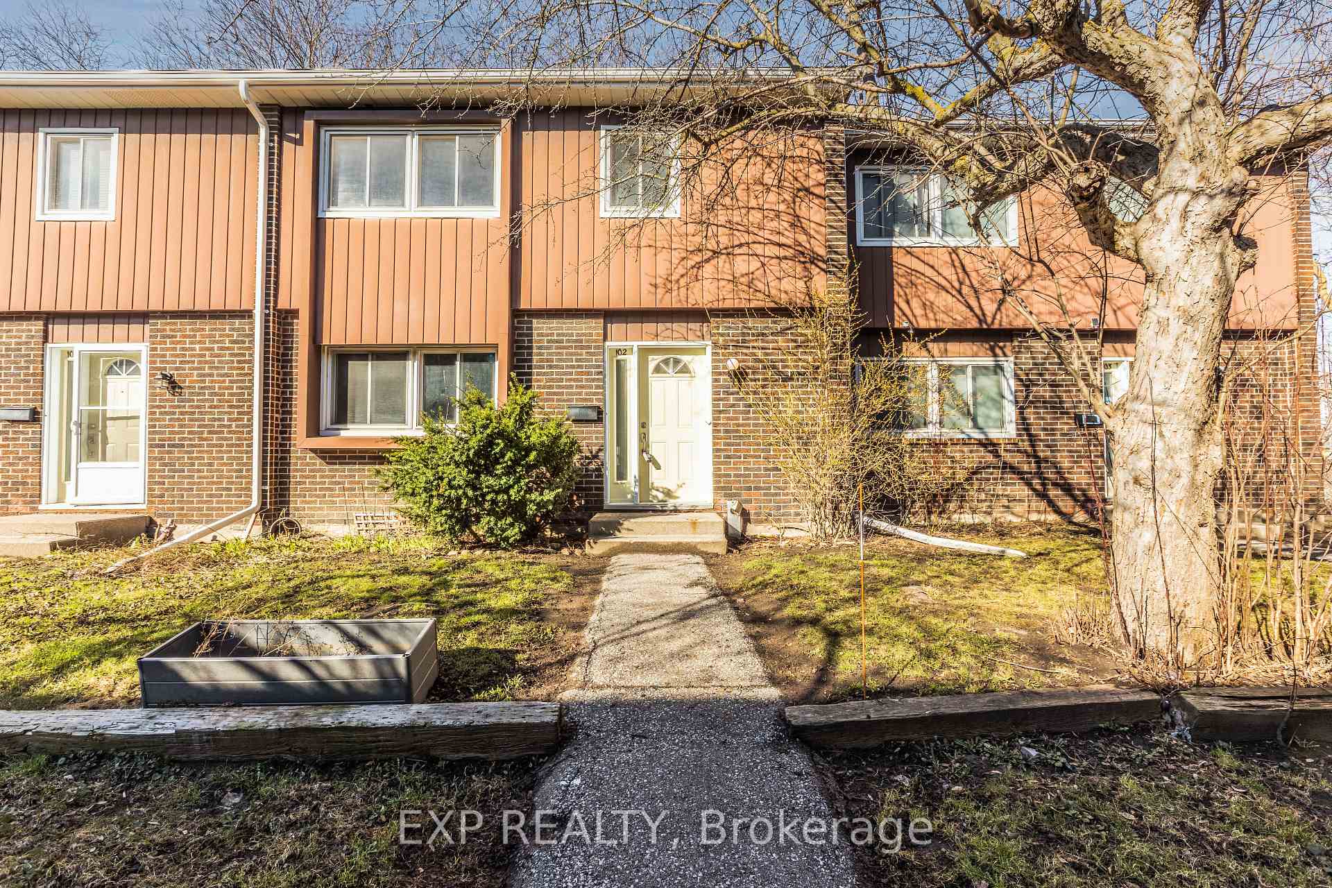 121 University Avenue E 102, Waterloo, ON N2J 4J1