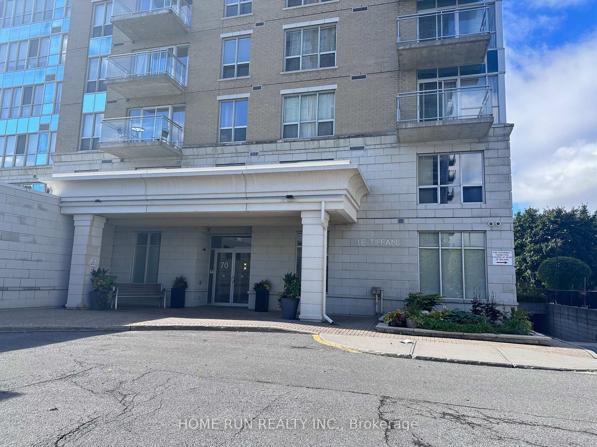 70 LANDRY Street 601, Vanier and Kingsview Park, ON K1L 0A8
