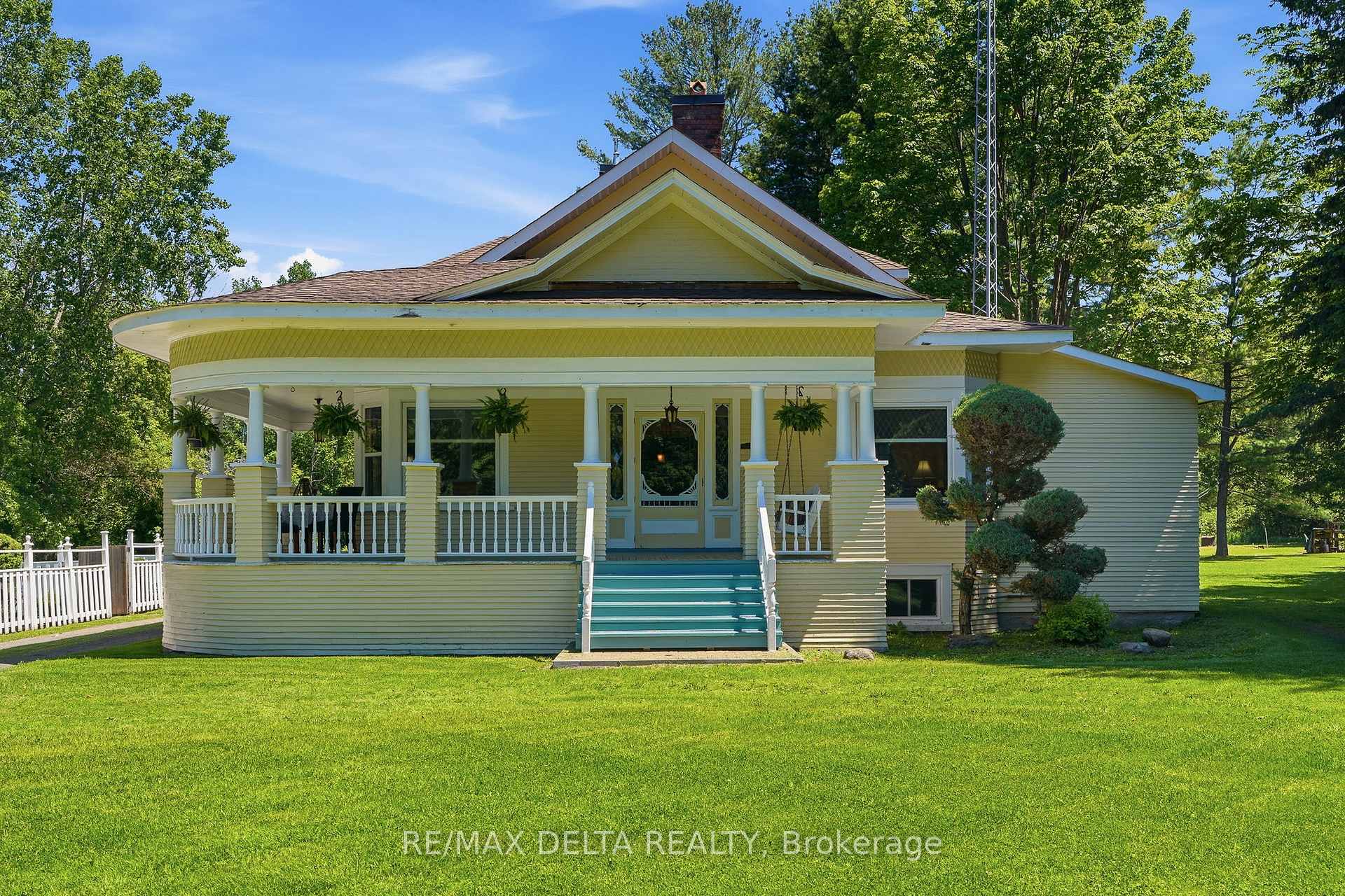 1897 Highway 34 Highway, Champlain, ON K6A 2R2