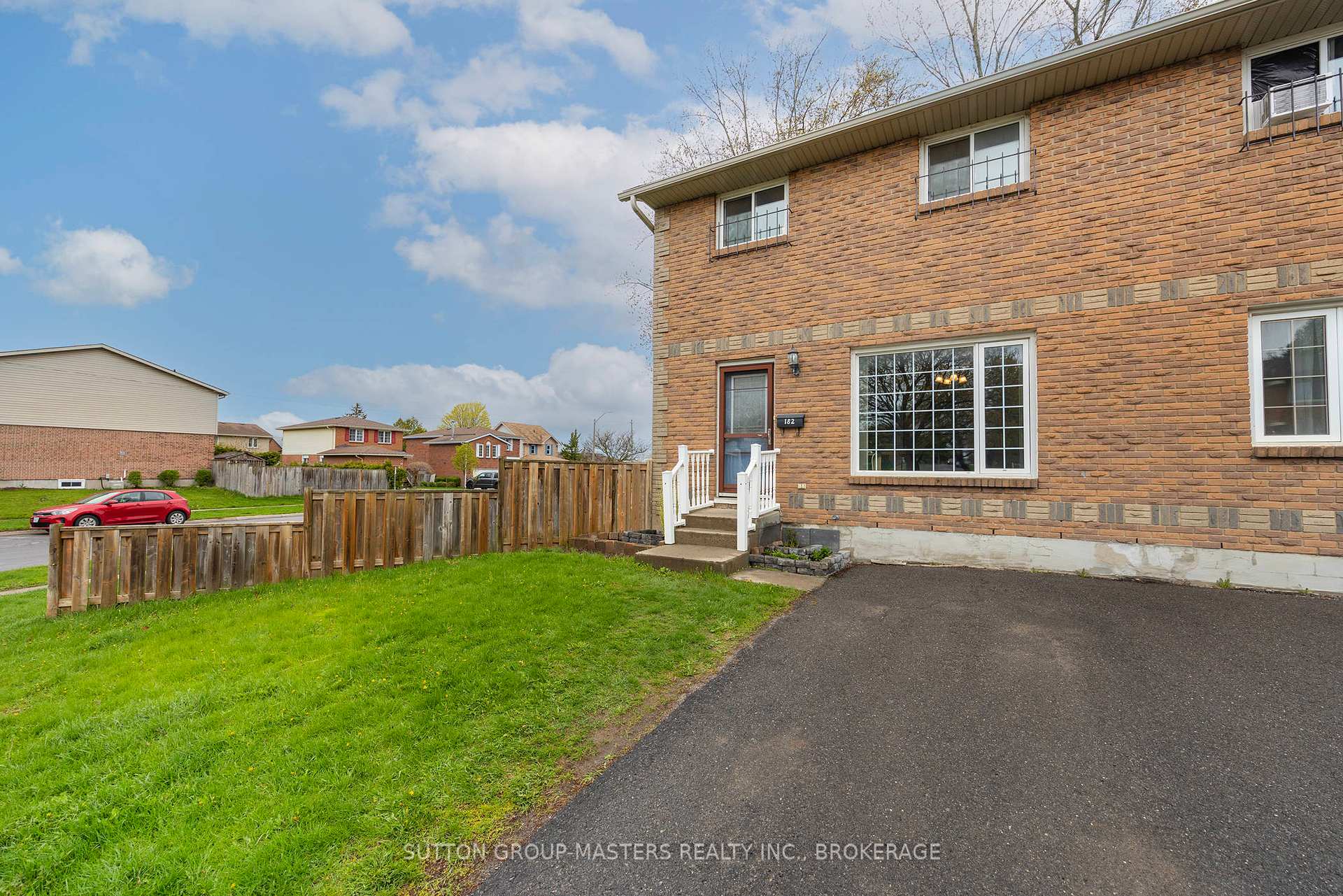 182 Rosemund Crescent, Kingston, ON K7M 6Z1