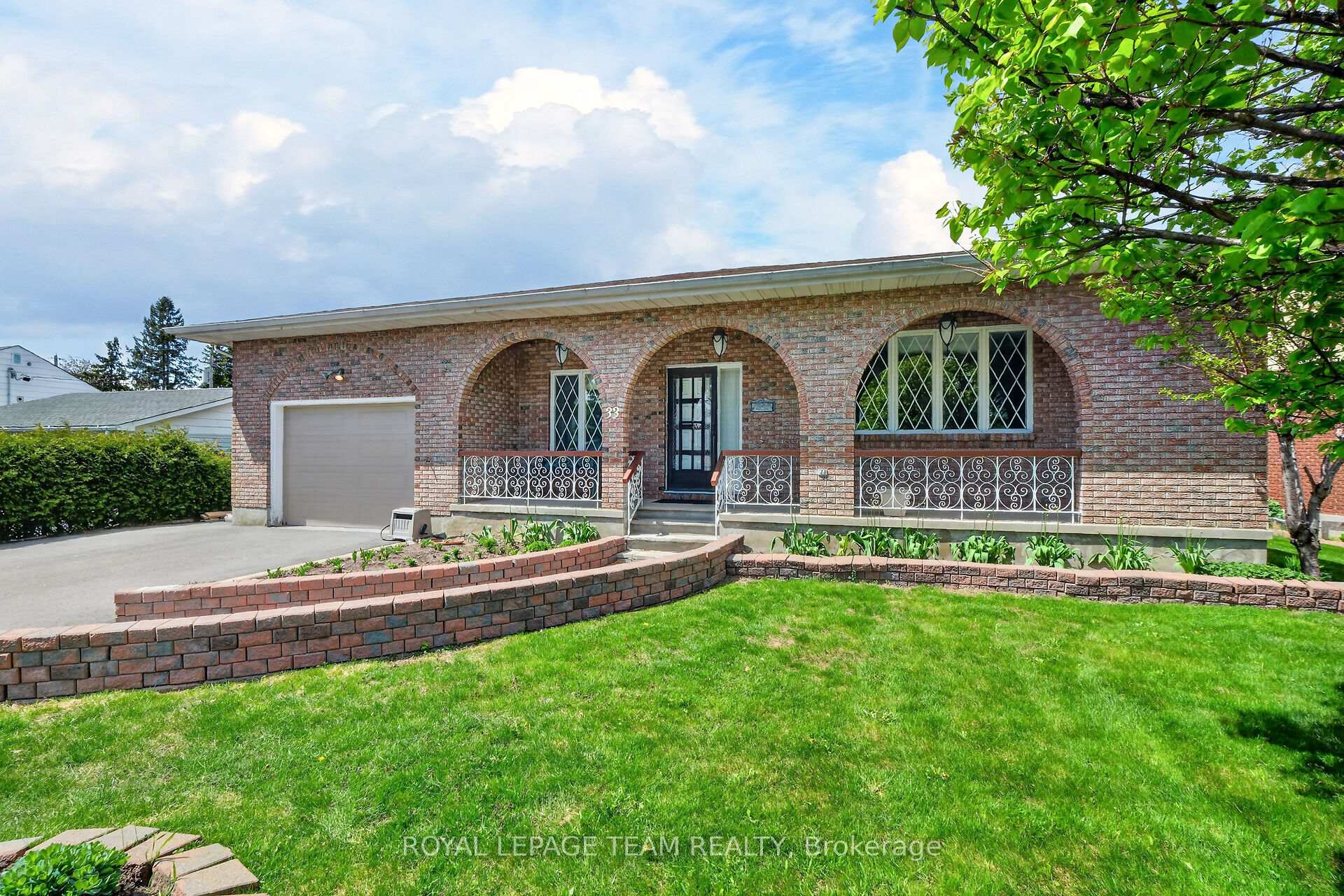 33 Norice Street, Meadowlands - Crestview and Area, ON K2G 2X3