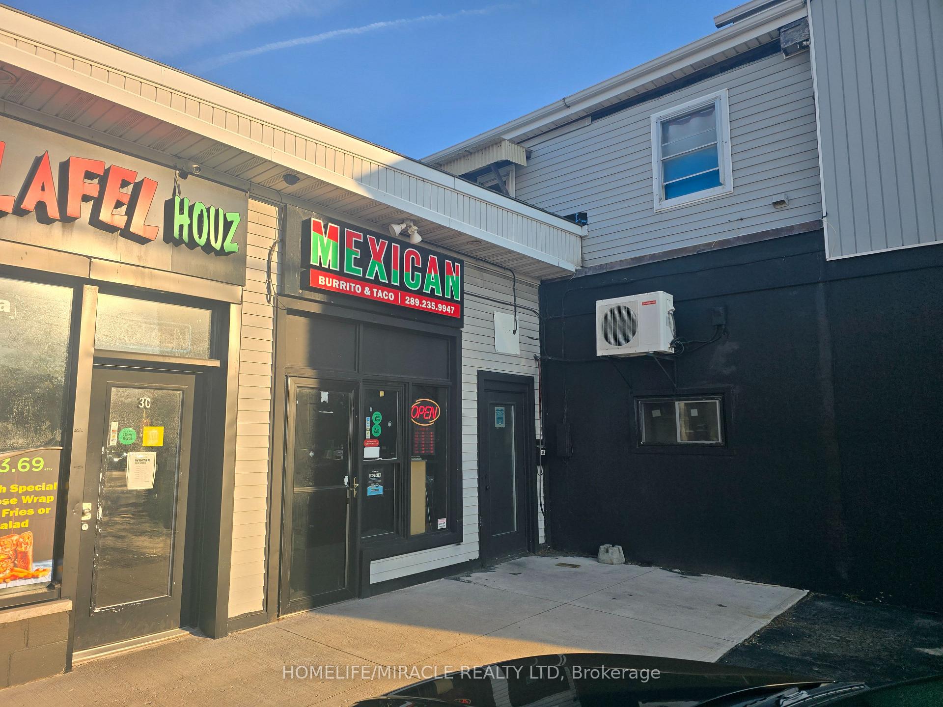 3B Mountain Street, Grimsby, ON L3M 3J5 — Grimsby, Ontario