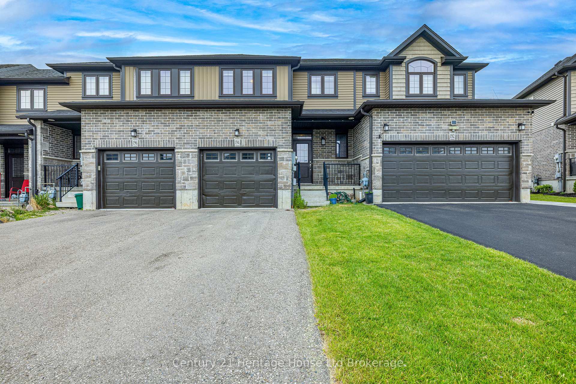 194 Links Crescent, Woodstock, ON N4T 0L9