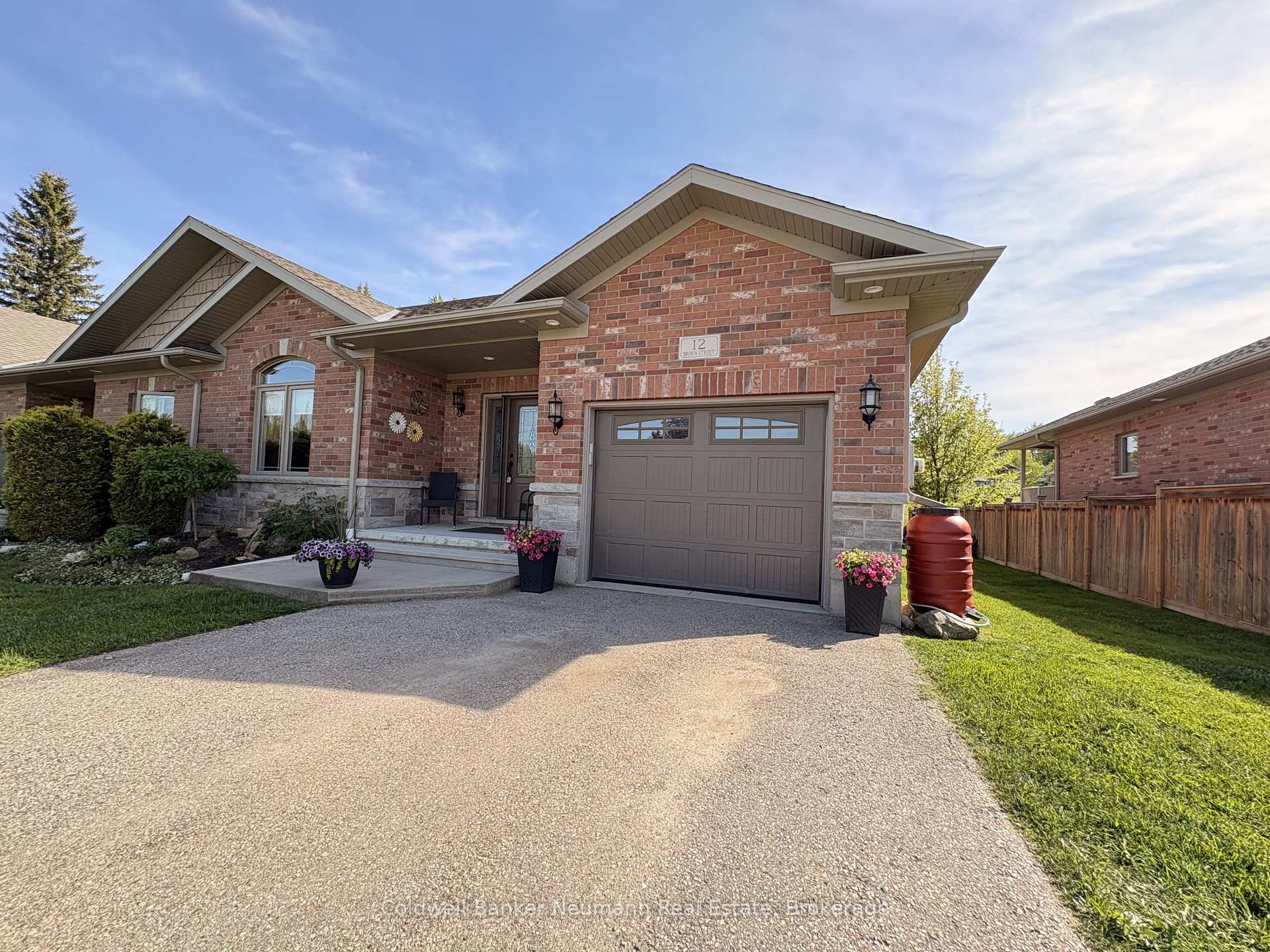12 Brown Street S, Minto, ON N0G 1M0