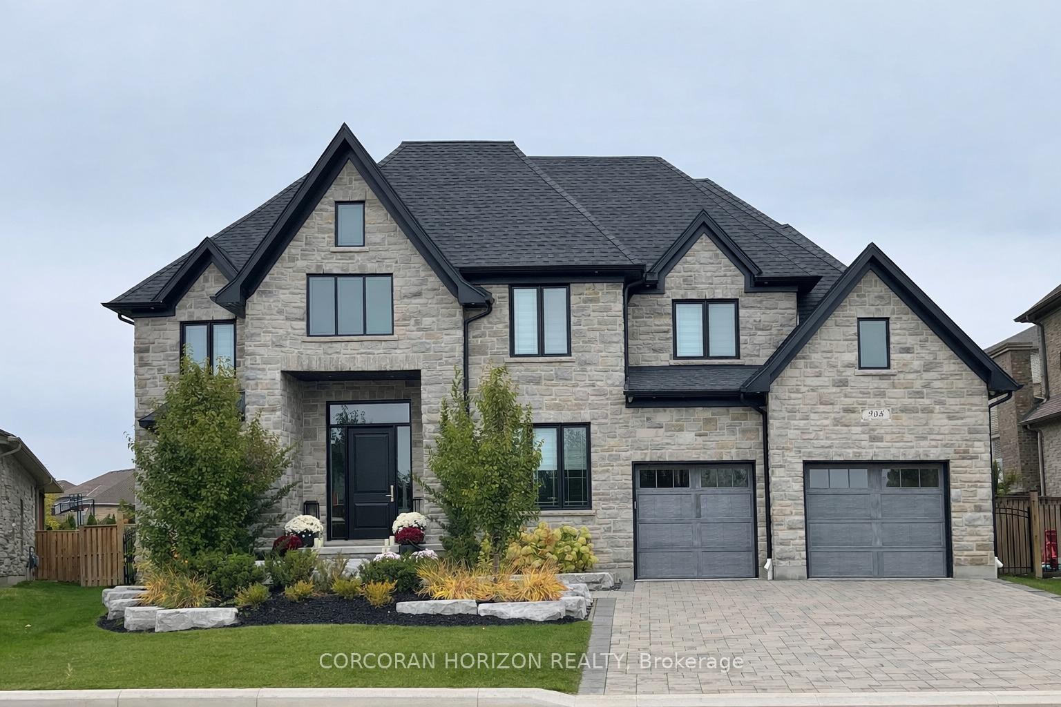 908 Fall Harvest Court, Kitchener, ON N2P 2M2