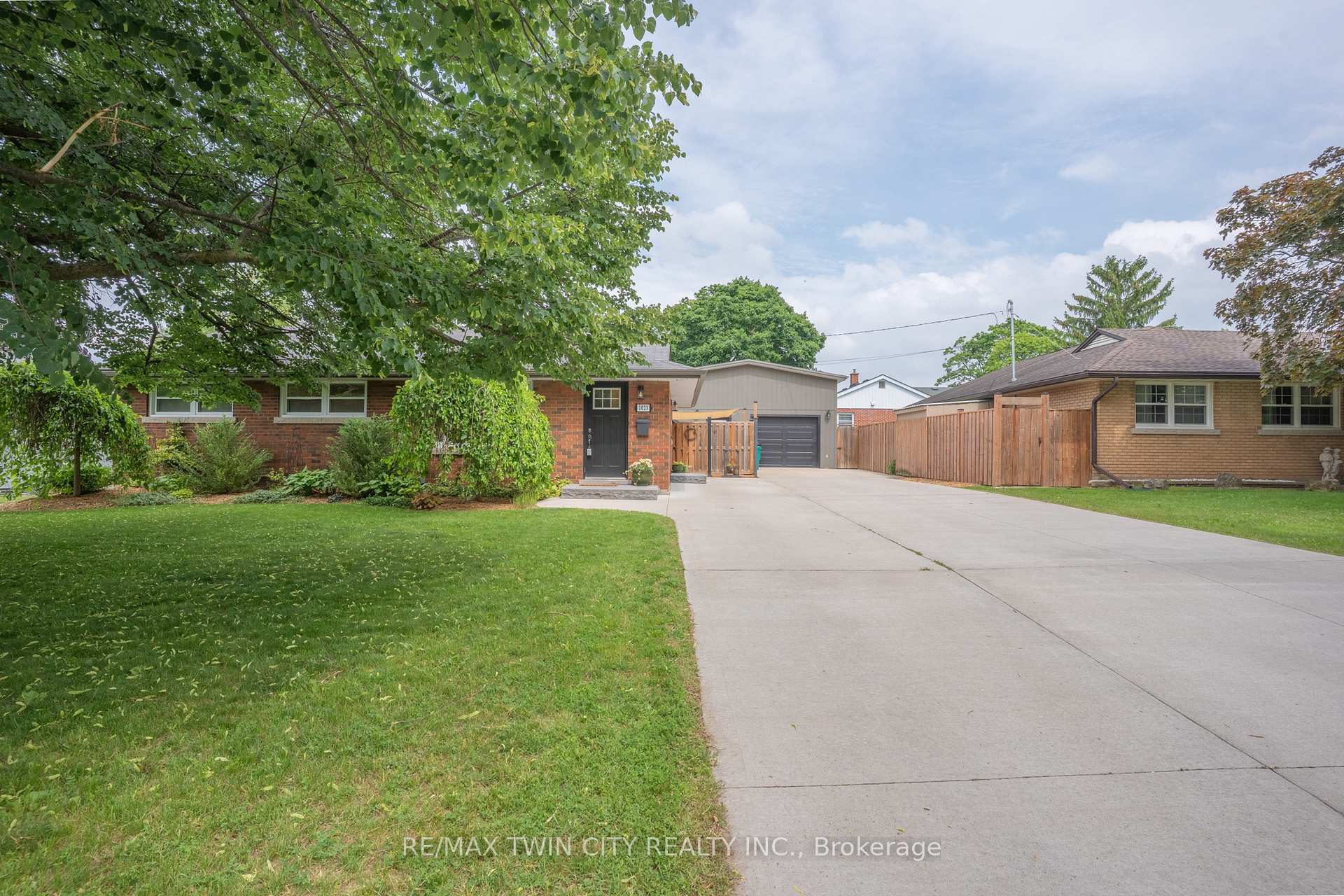 1023 Rose Street, Cambridge, ON N3H 2G5