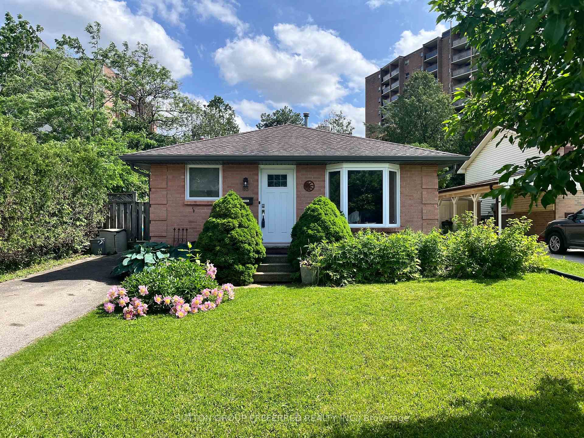 63 Dundee Court, London South, ON N6C 5E4