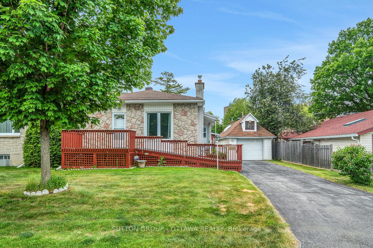 442 Wentworth Avenue, Woodroffe, ON K2B 5J8 — Woodroffe, Ontario