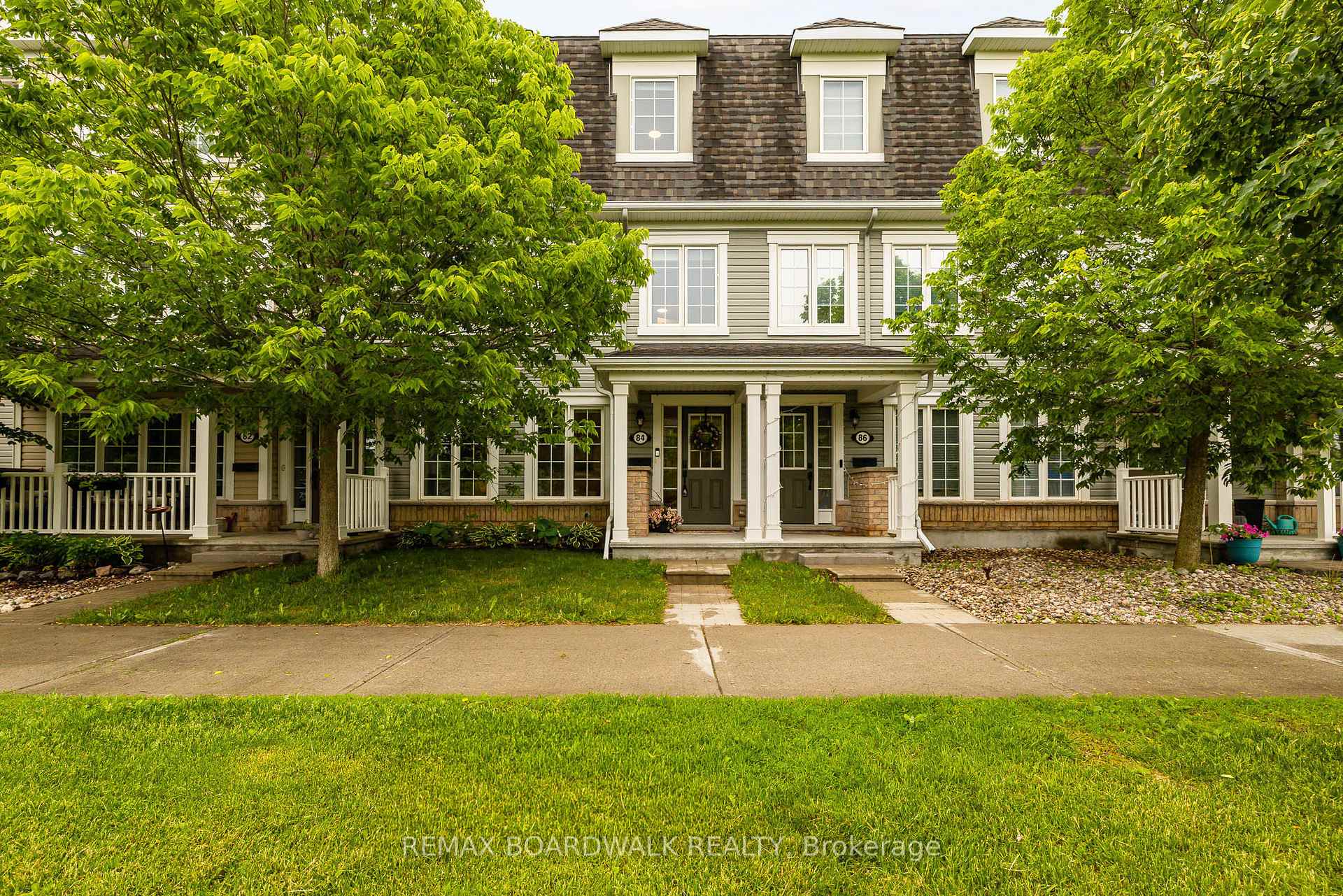 84 Brisote Lane, Stittsville - Munster - Richmond, ON K2S 0V3