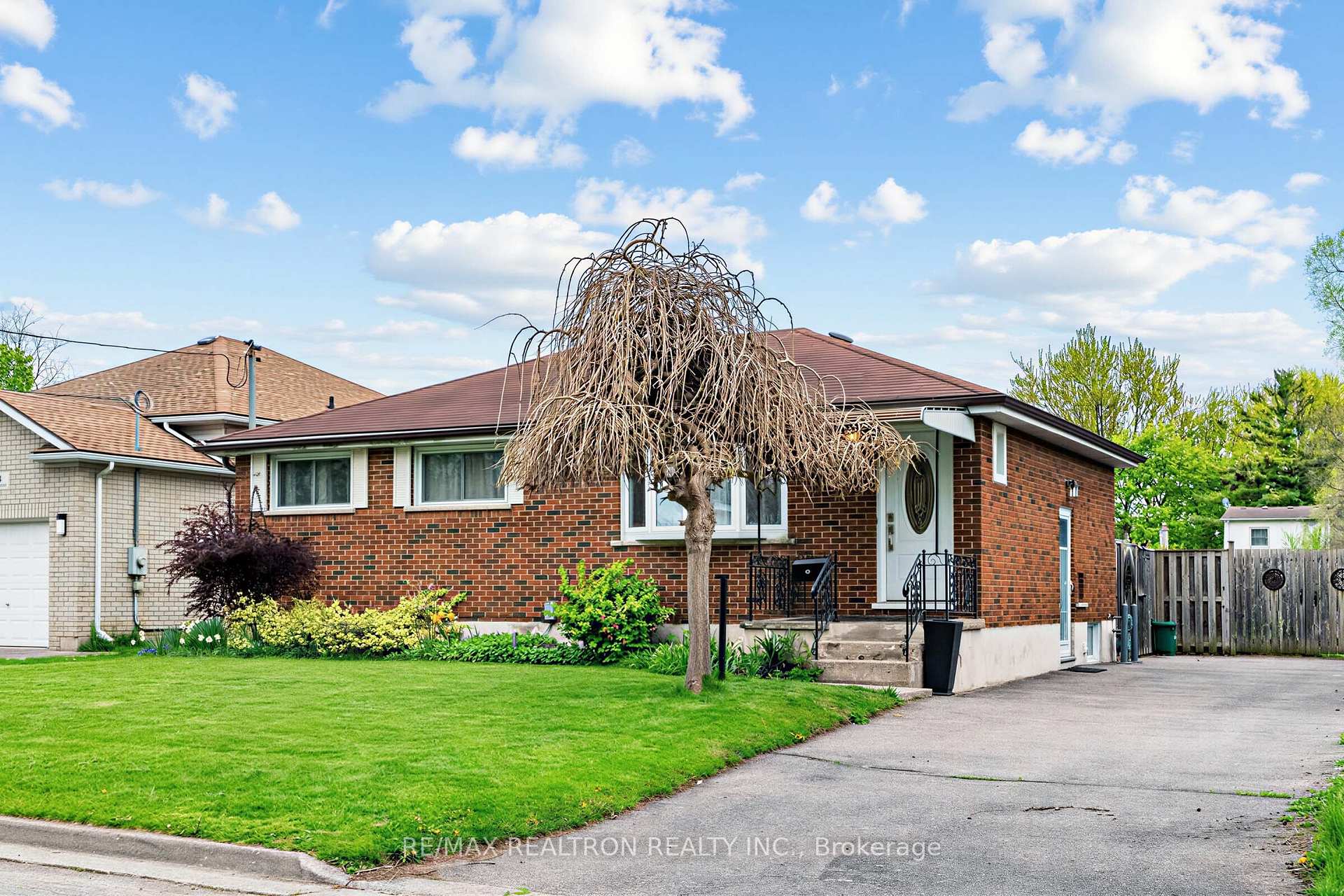 42 Charles Street, Brantford, ON N3T 1B3