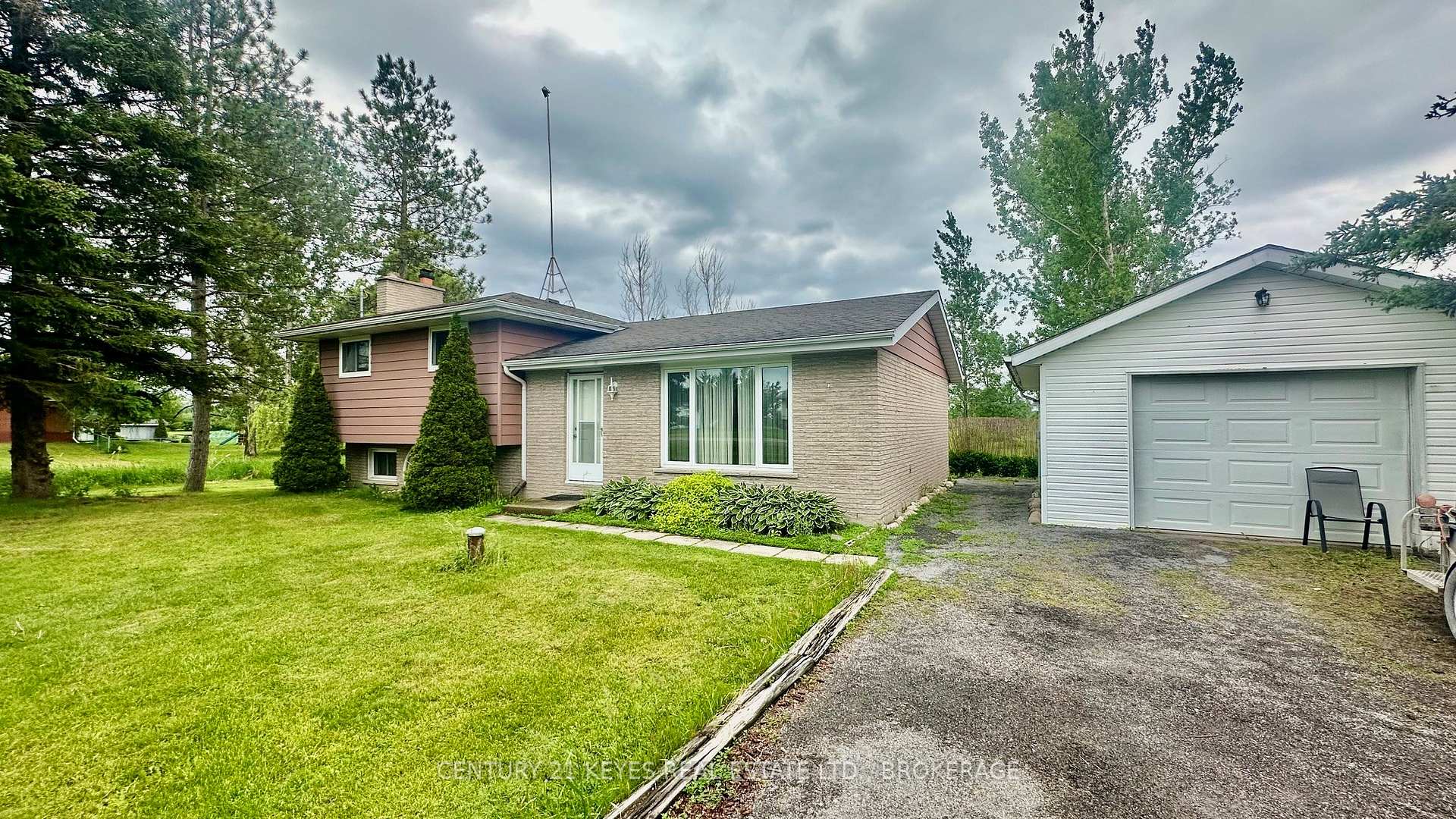 85 Haig Road, Front of Leeds & Seeleys Bay, ON K7G 2V4