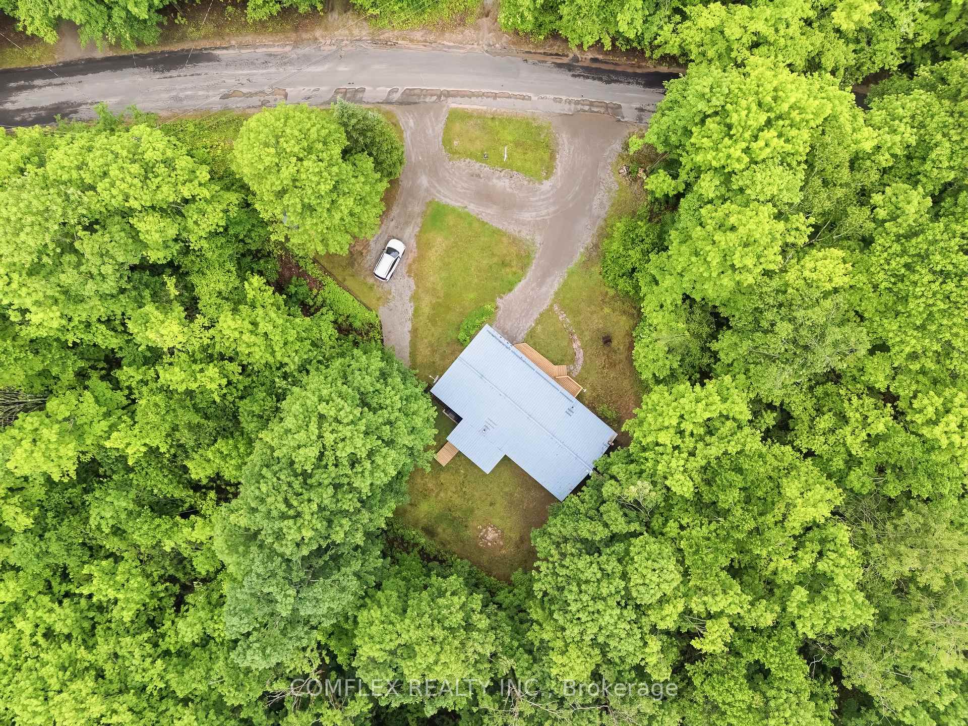 1354 Clear Lake Road, Minden Hills — photo 4 of 5