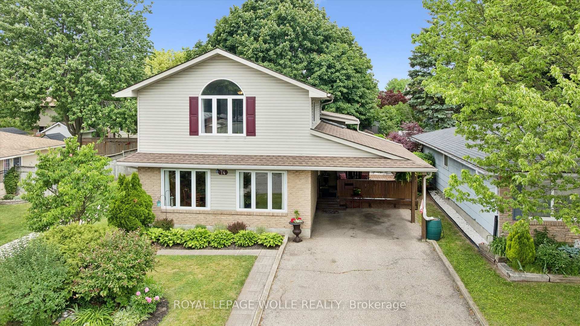 74 Calmcrest Drive, Kitchener, ON N2E 1V3