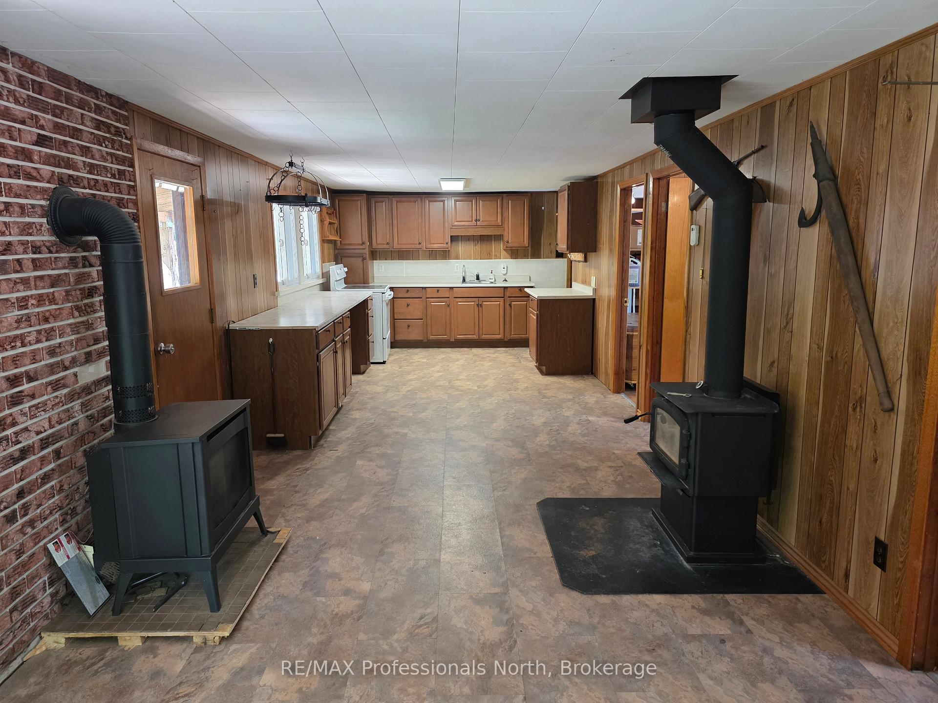 46 ROBERT Road W, Huntsville — photo 5 of 5