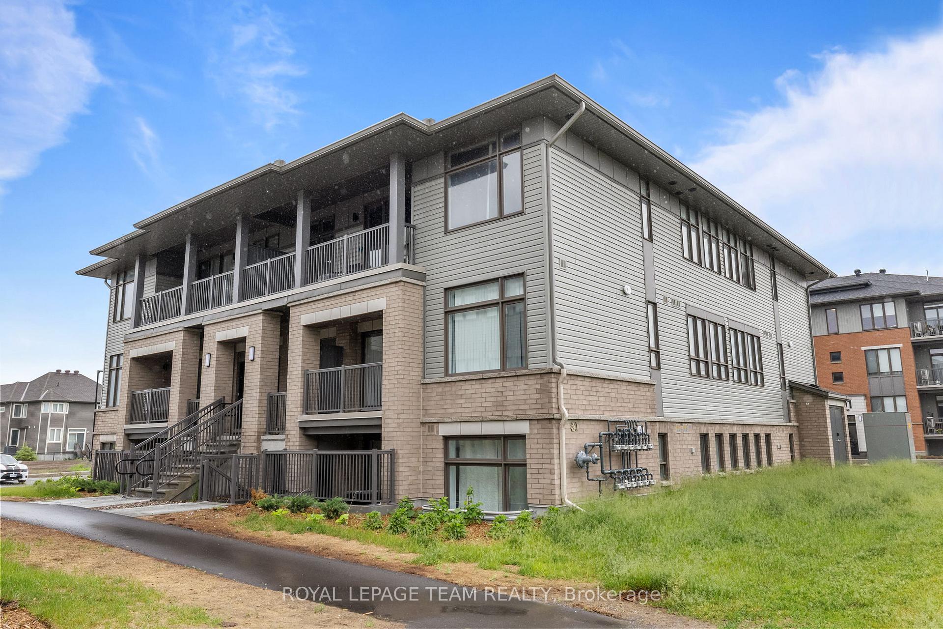 1321 Silhouette Private, Barrhaven, ON K2J 7J7