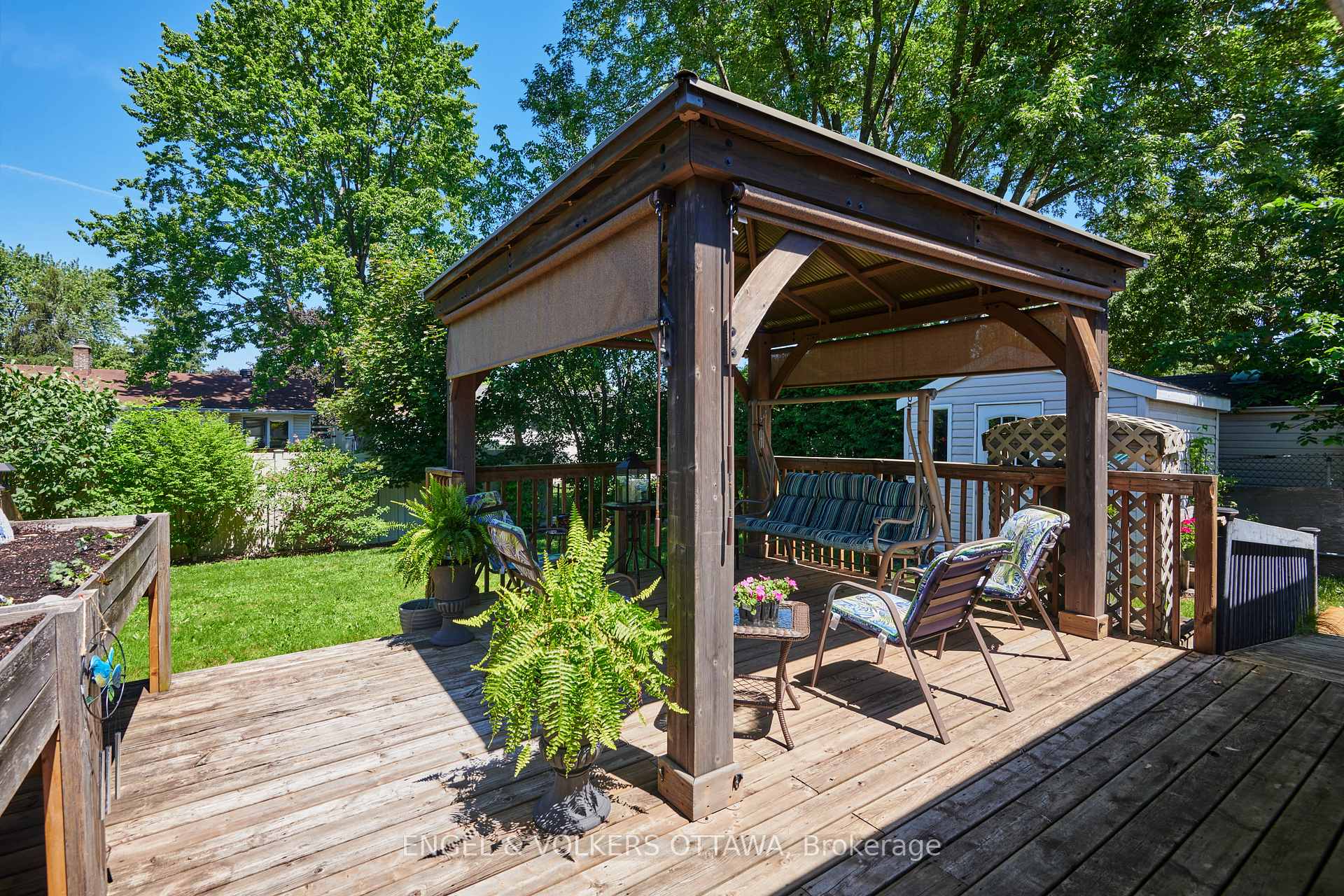 2123 Blue Jay Crescent, Beacon Hill North - South and Area — photo 3 of 5