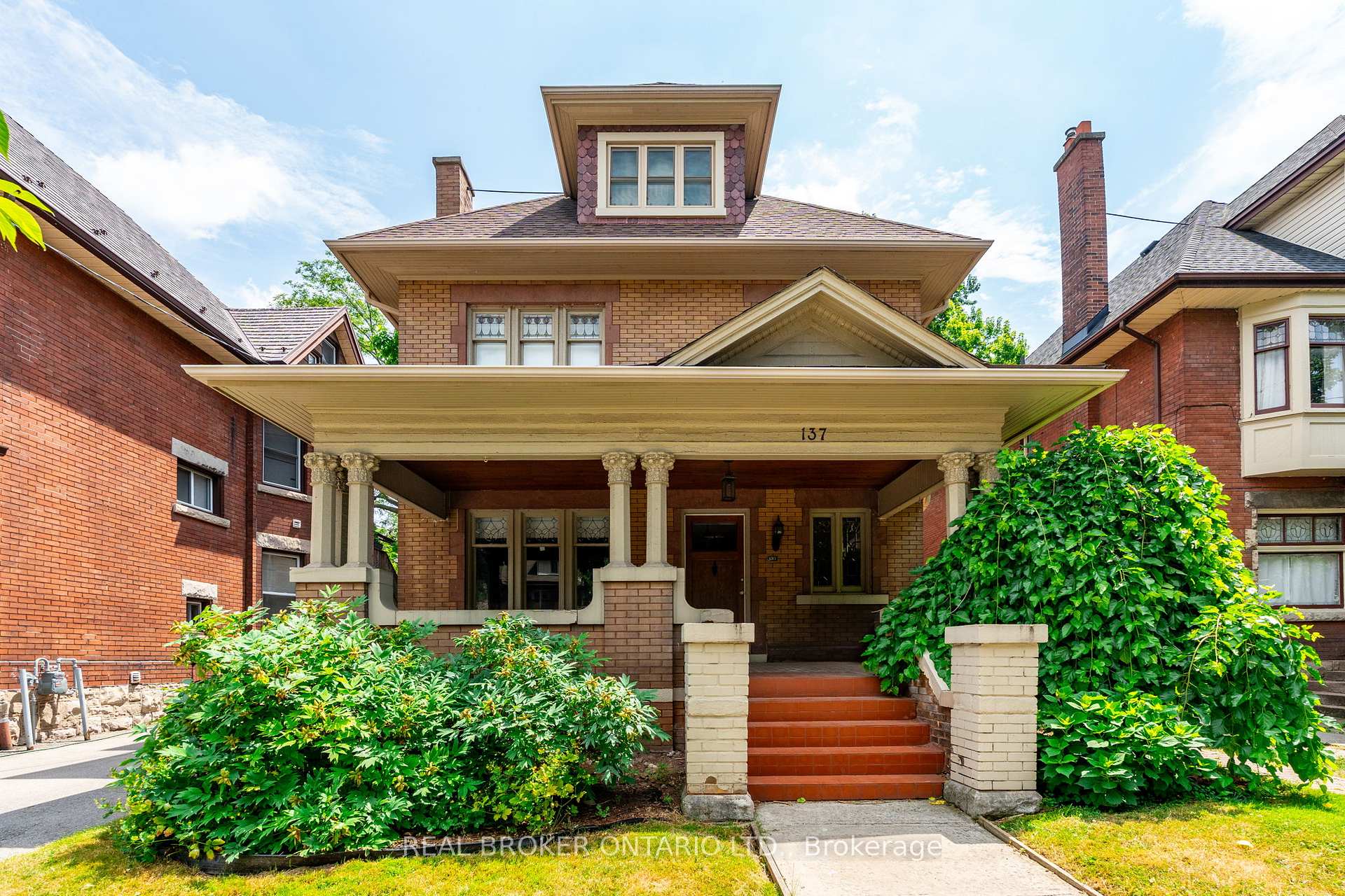137 Sherman Avenue S, Hamilton, ON L8M 2R1
