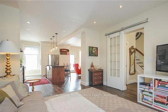 168 Stewart Street W, Lower Town - Sandy Hill — photo 4 of 5