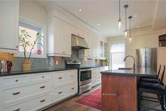 168 Stewart Street W, Lower Town - Sandy Hill — photo 5 of 5