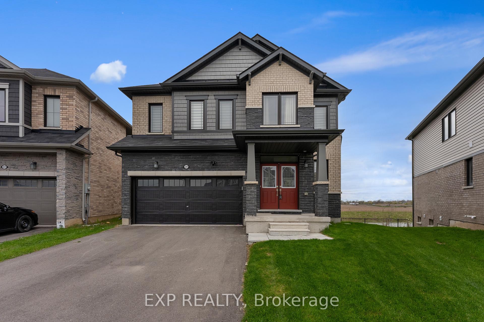 229 Vanilla Trail, Thorold, ON L2V 0L3
