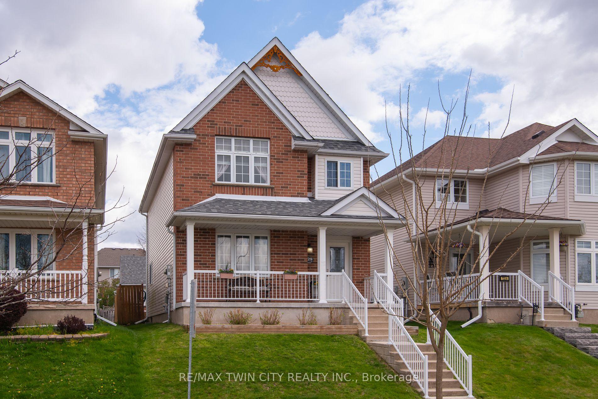 729 Brandenburg Boulevard, Waterloo, ON N2T 2V4