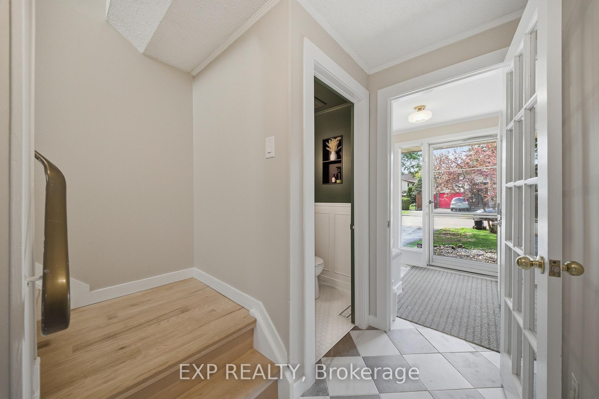 2333 Cotters Crescent, Hunt Club - Windsor Park Village and Area — photo 5 of 5