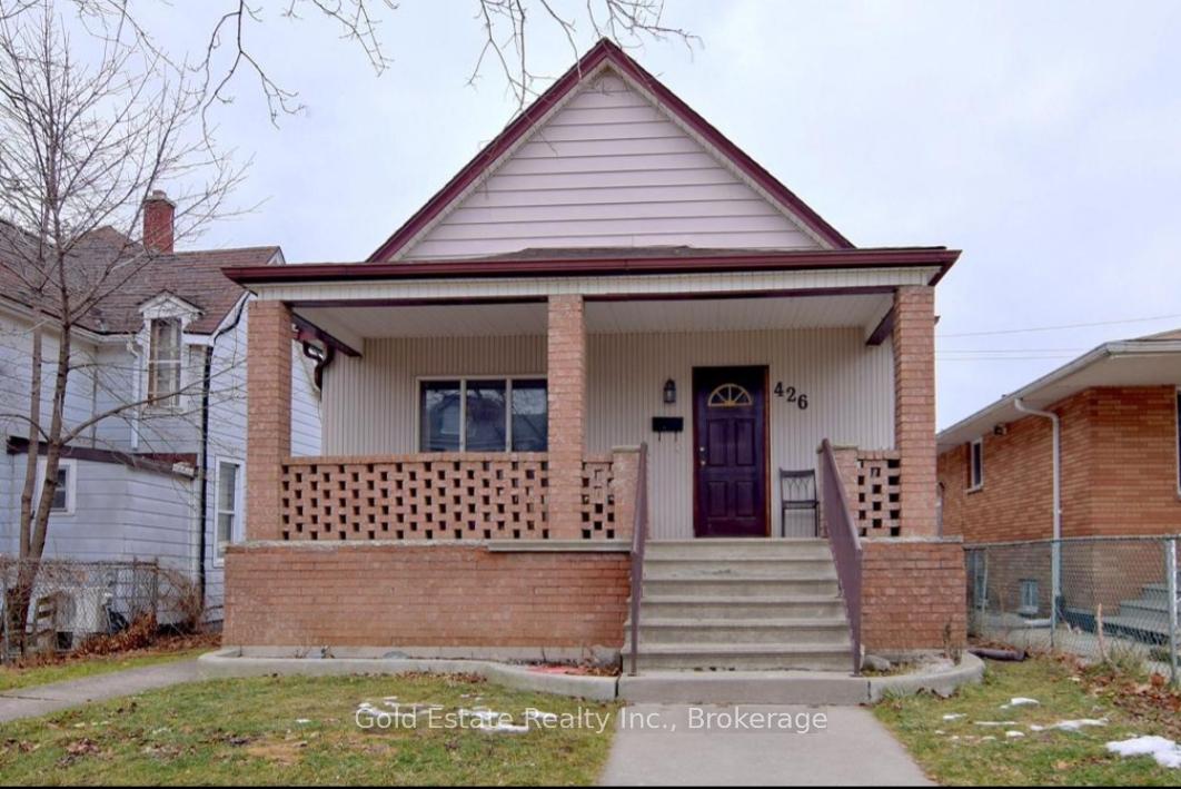 426 Langlois Avenue Upper, Windsor, ON N9A 2G4