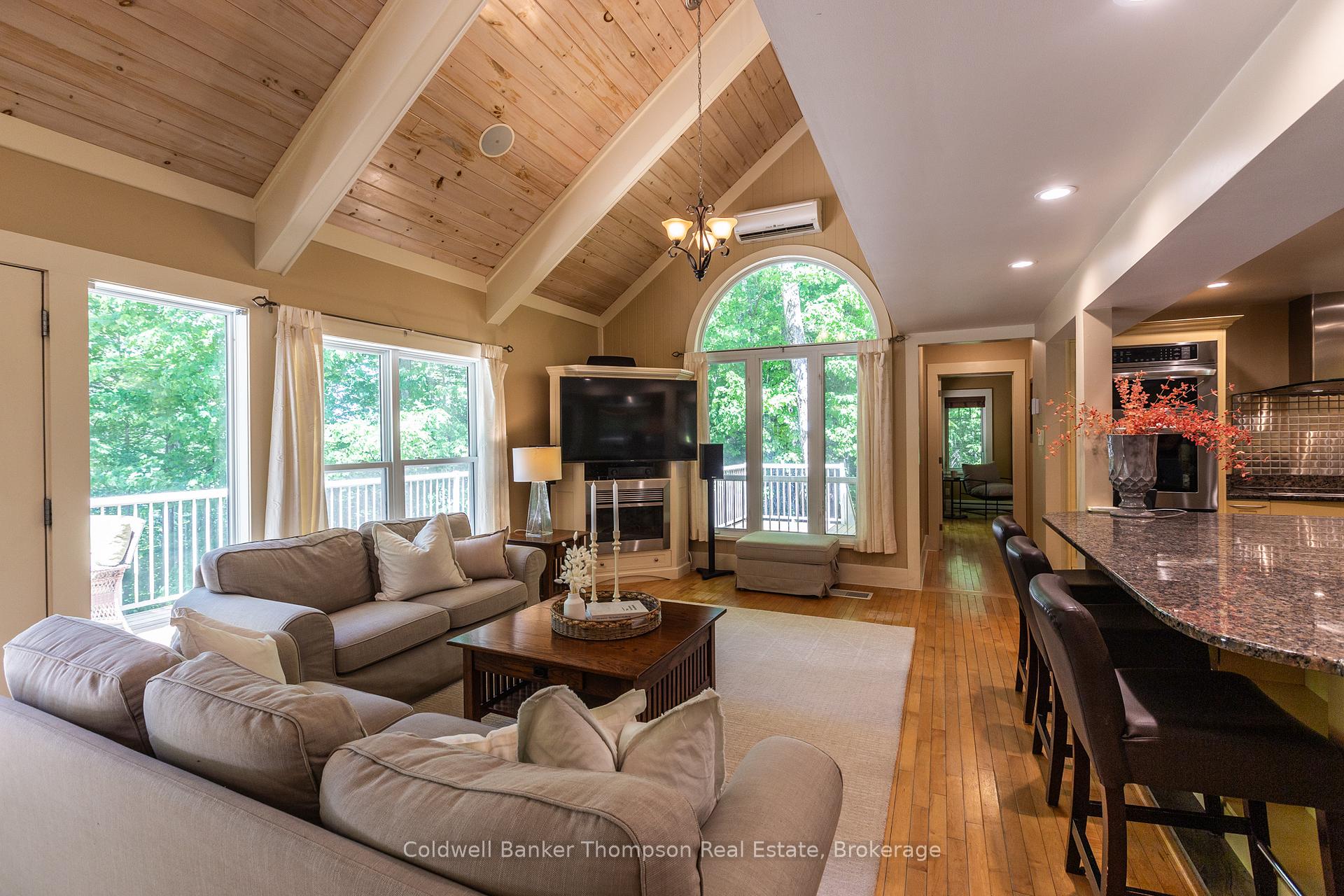 312 Swallowdale Road, Huntsville — photo 3 of 5