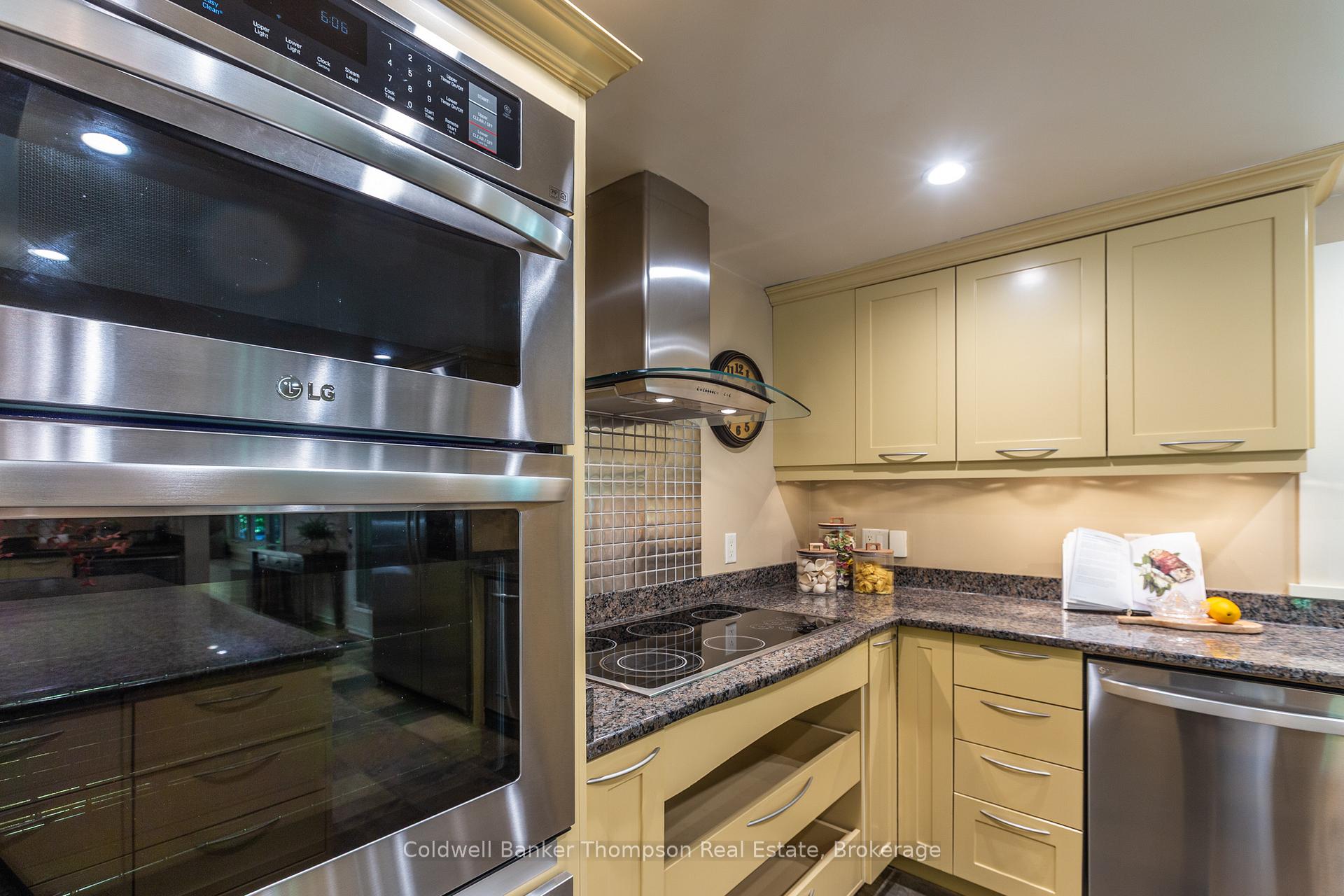312 Swallowdale Road, Huntsville — photo 5 of 5