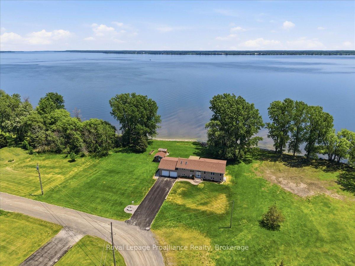 40 Wallbridge Circle, Prince Edward County, ON K8N 4Z7 — Prince Edward County, Ontario