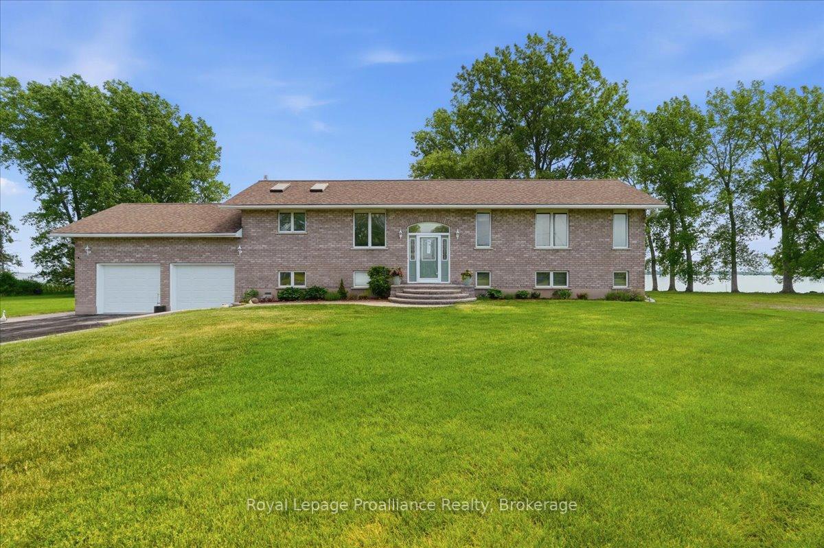 40 Wallbridge Circle, Prince Edward County — photo 3 of 5