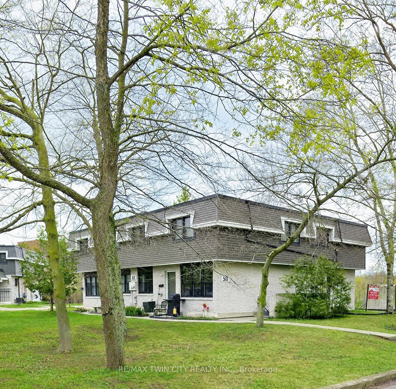 513 Quiet Place 3, Waterloo, ON N2L 5L6