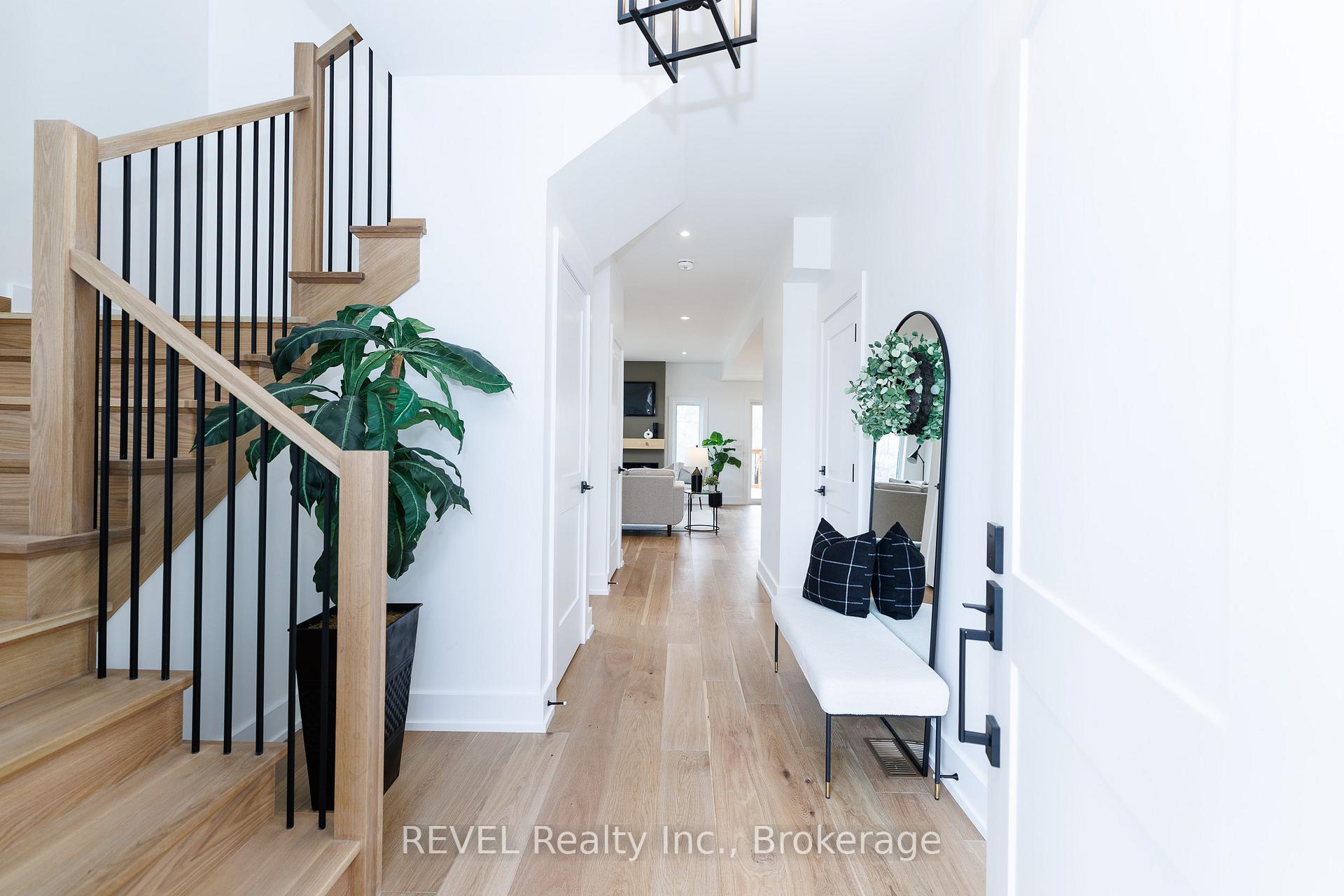 1129 Dipietro Street, Fort Erie — photo 3 of 5