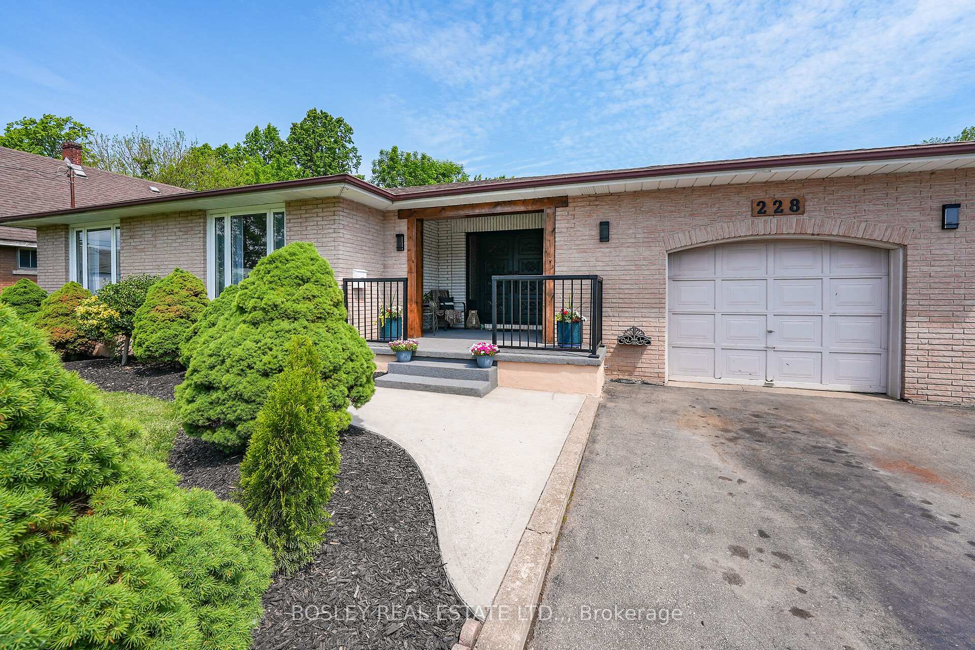 228 Gilmore Road, Fort Erie — photo 2 of 5