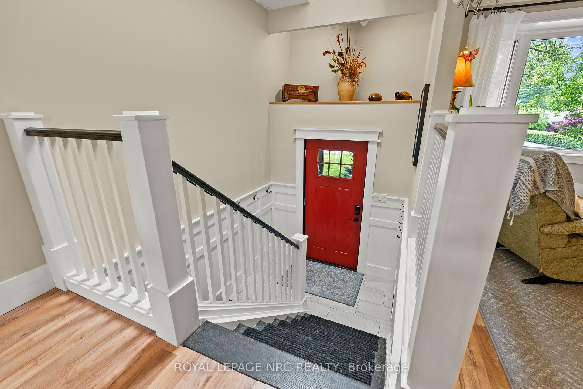 15 Park Road Road S, Grimsby — photo 4 of 5