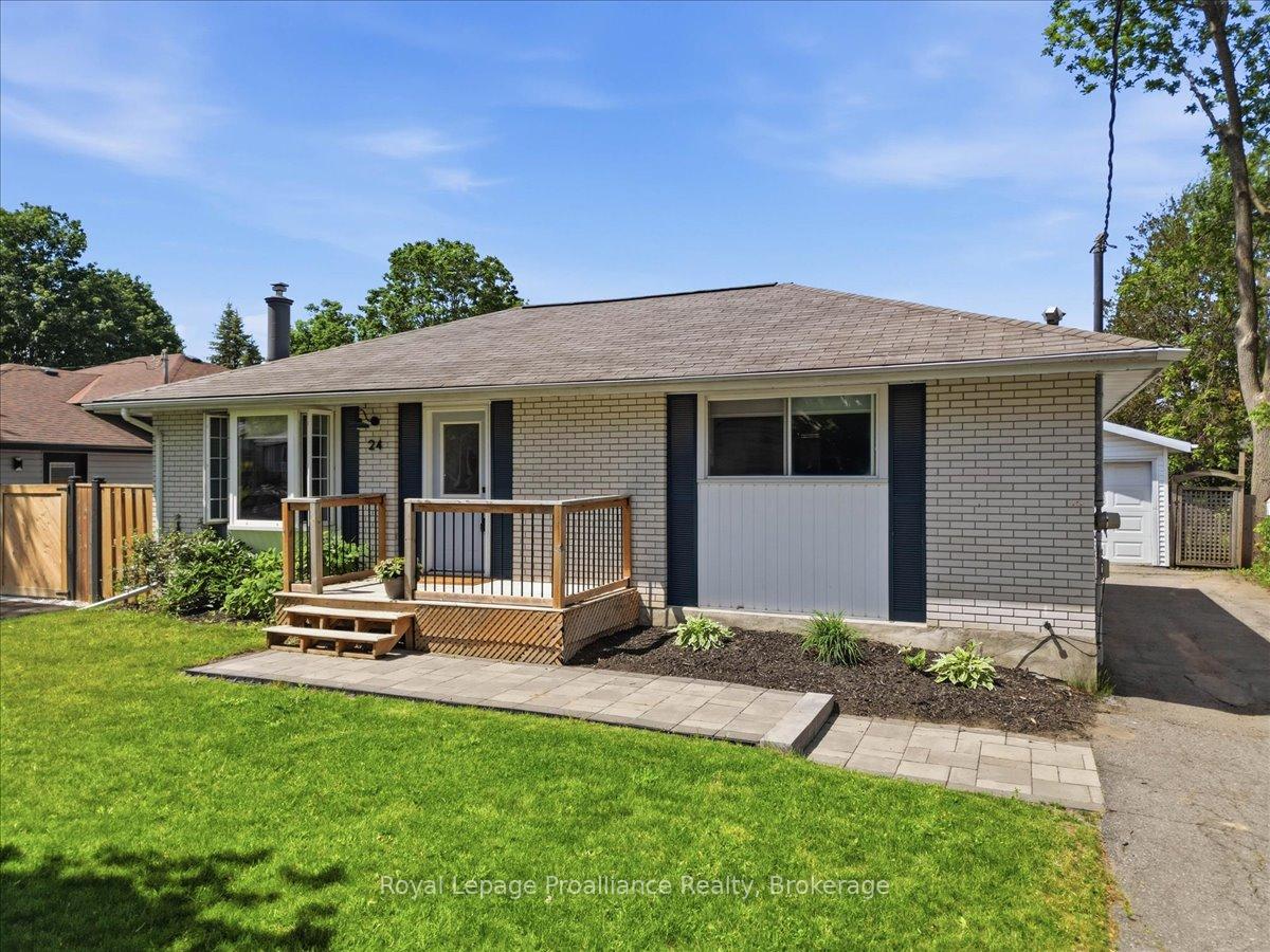24 Harvest Crescent, Belleville, ON K8P 4M3