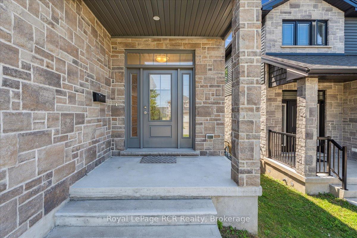 1302 14th Avenue E, Owen Sound — photo 3 of 5