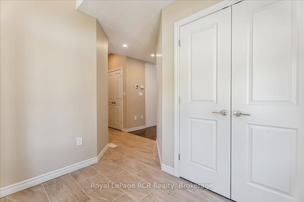 1302 14th Avenue E, Owen Sound — photo 5 of 5