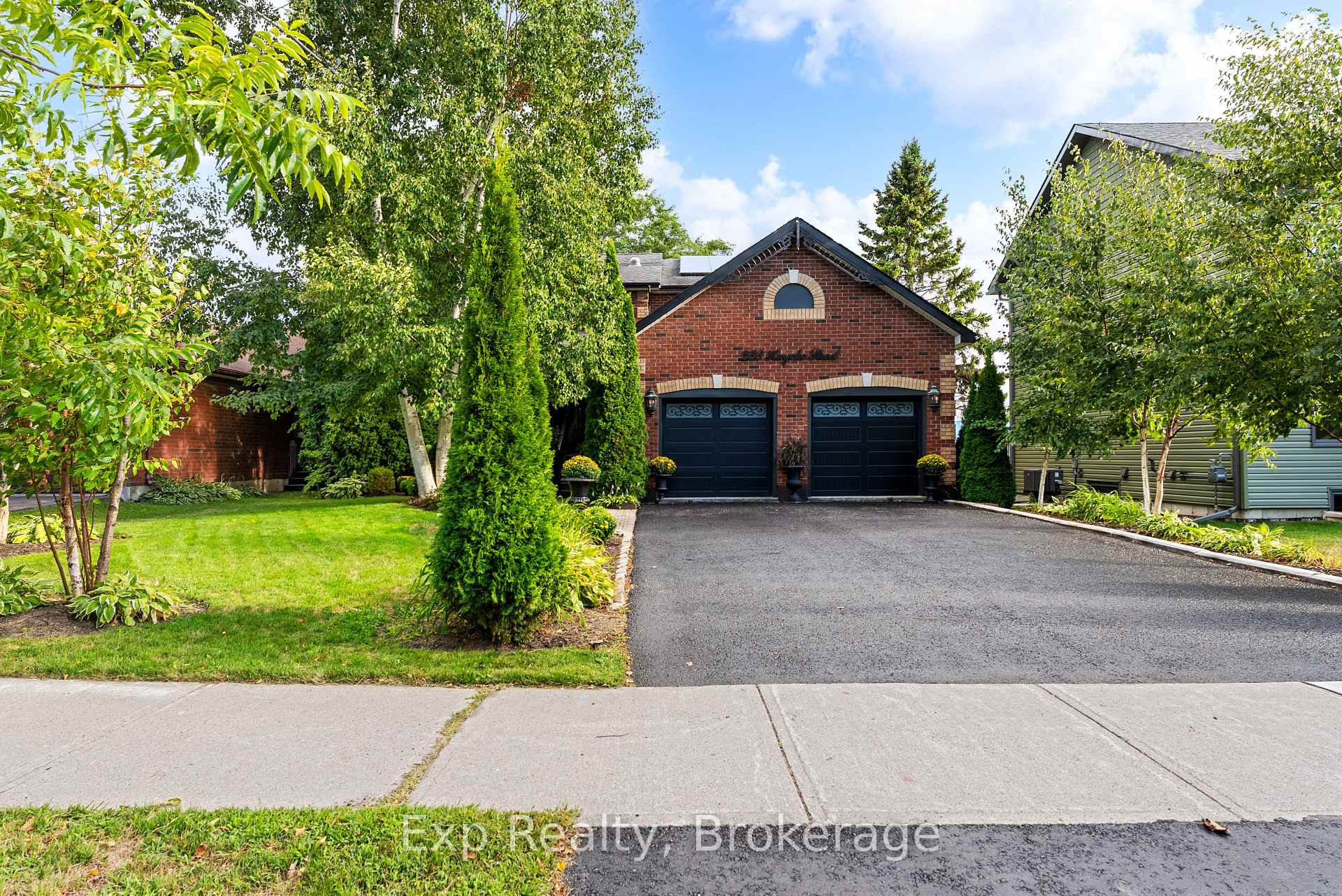 233 Huycke Street, Cobourg, ON K9A 5K8 — Cobourg, Ontario