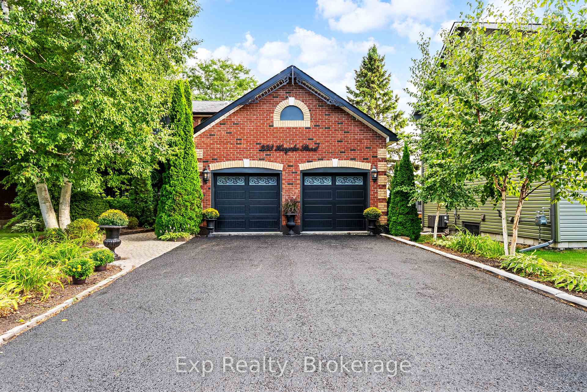 233 Huycke Street, Cobourg — photo 2 of 5