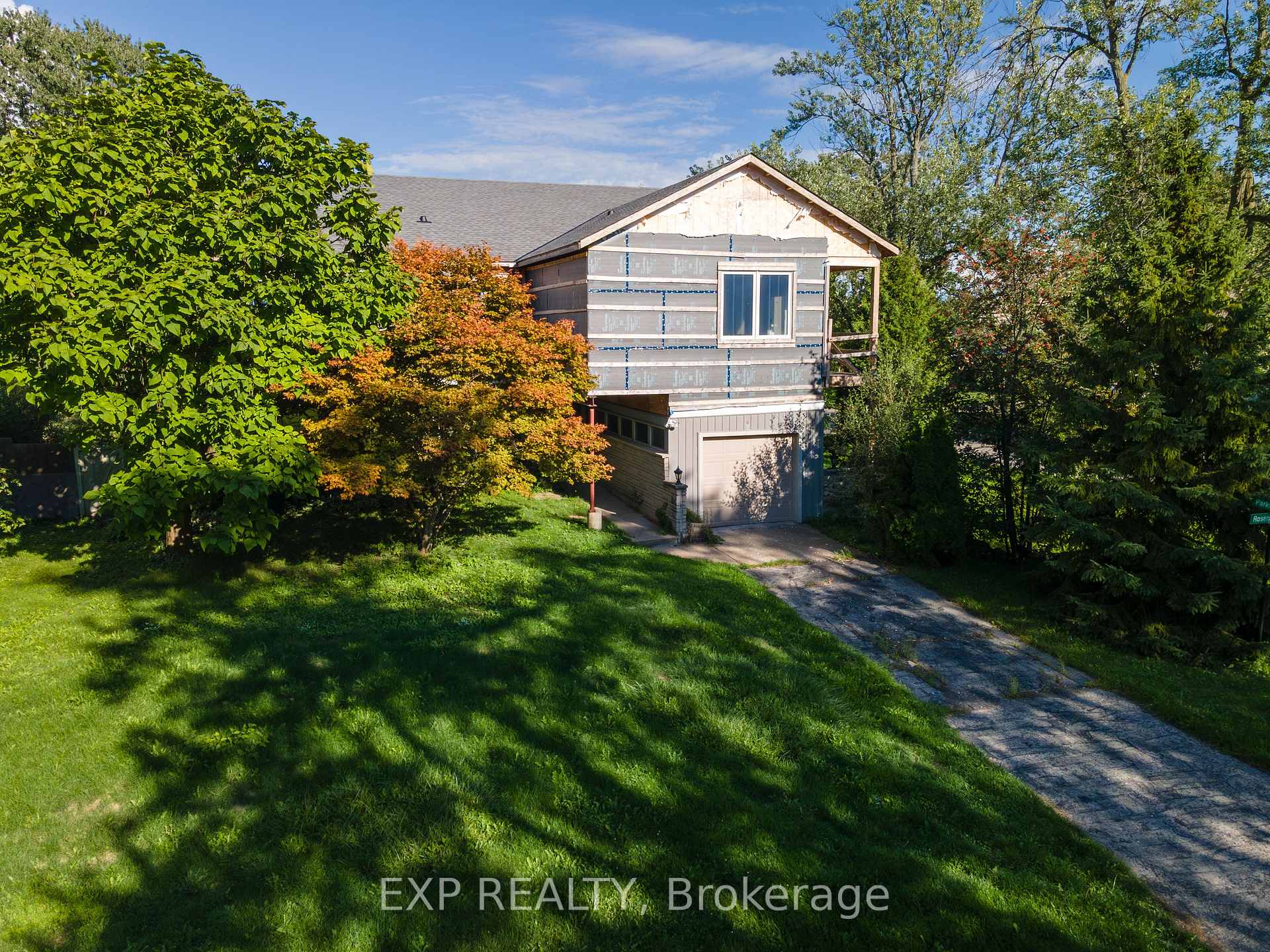 6 Rosemount Drive, Welland, ON L3C 2H3