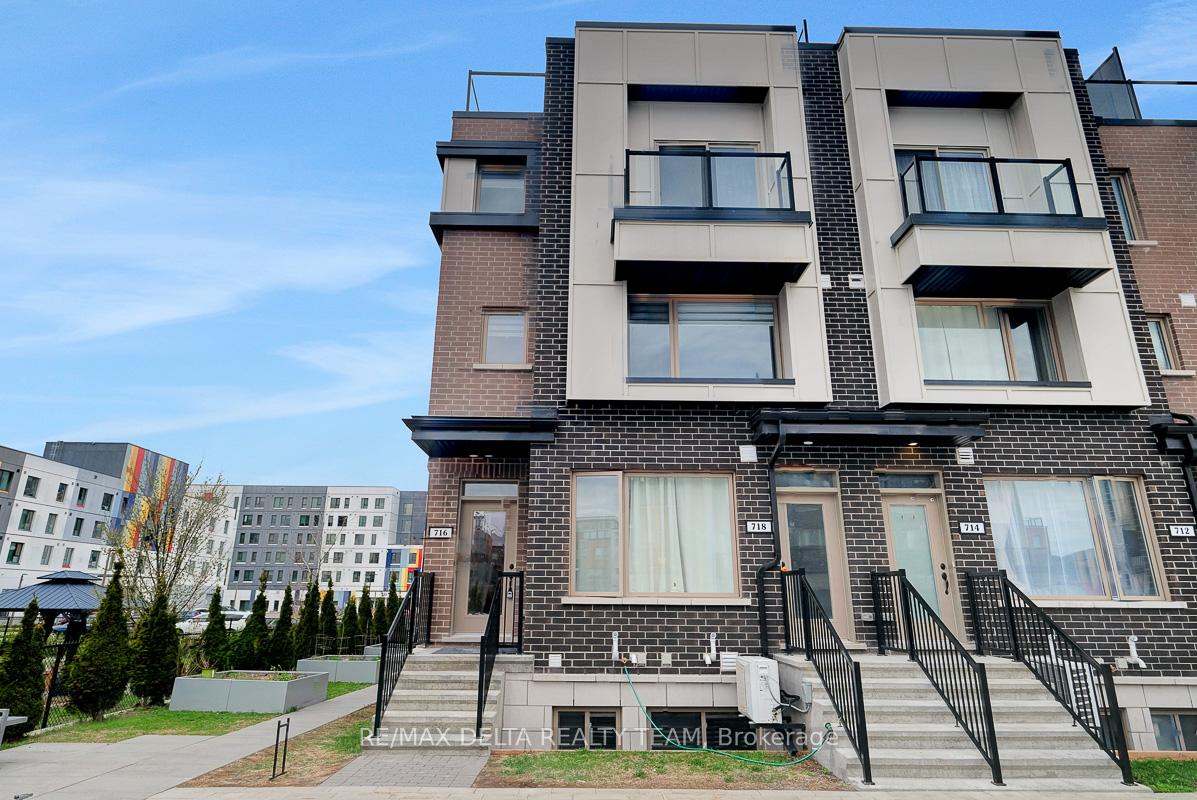 716 Kizis Private 11, Manor Park - Cardinal Glen and Area, ON K1K 5A8