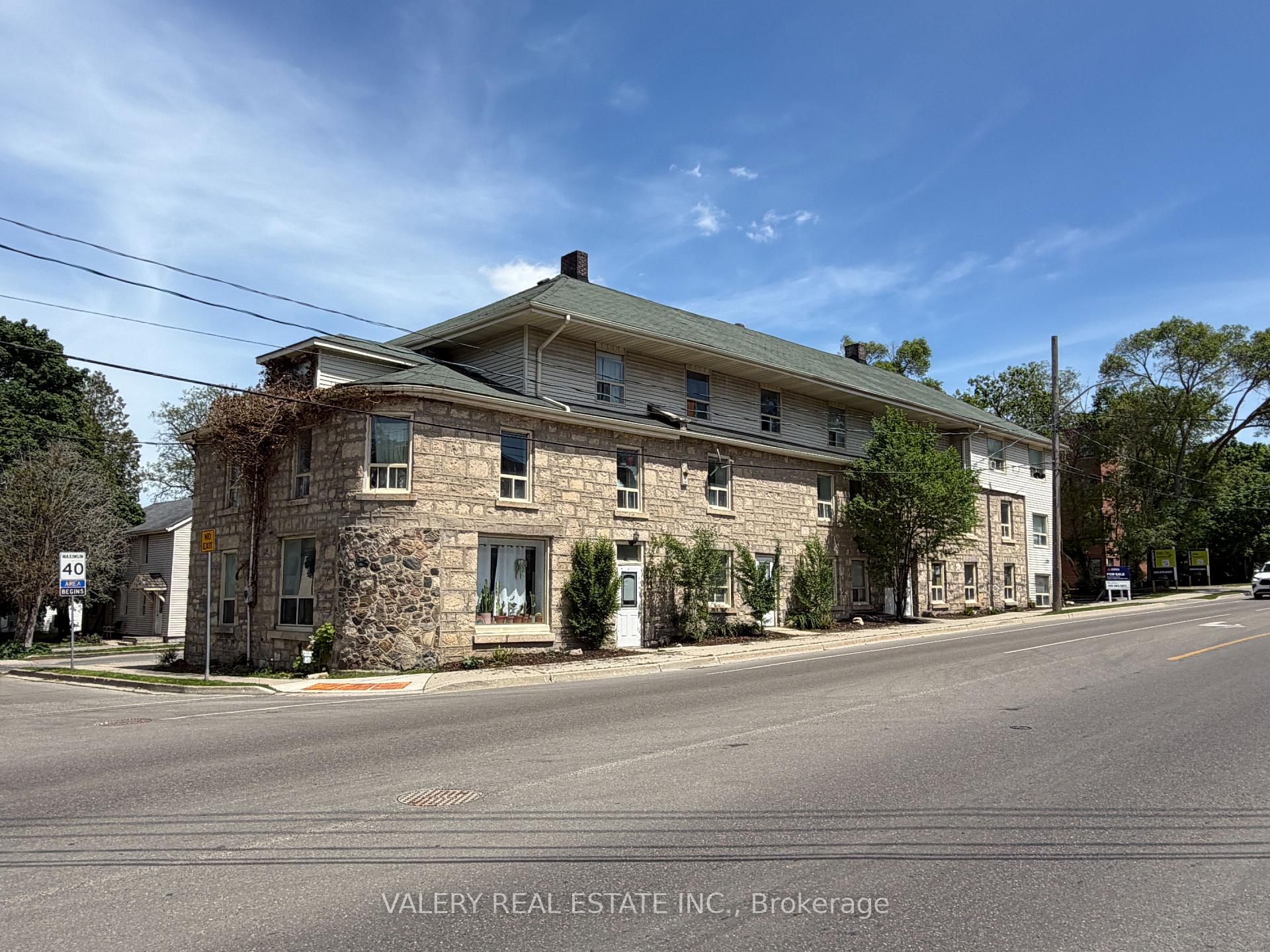 220 Gordon Street 23, Guelph, ON N1G 1X3