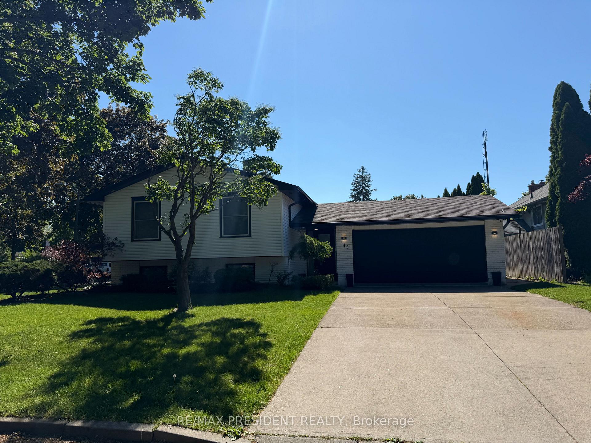 45 Royal Oak Drive, St. Catharines, ON L2N 6K4