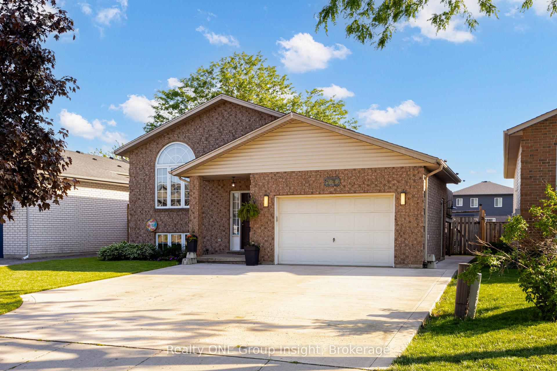 7880 Ascot Circle, Niagara Falls, ON L2H 3E4