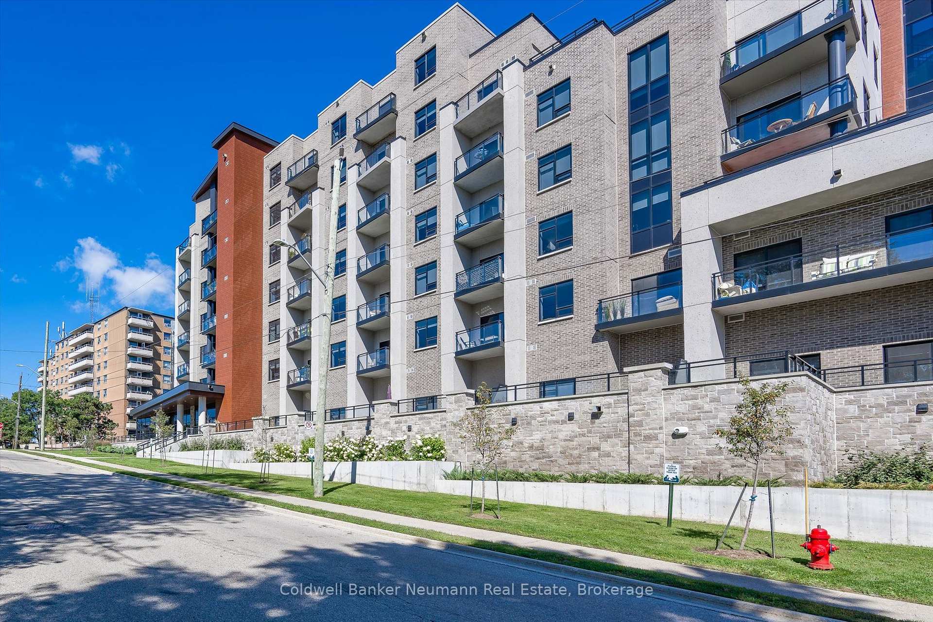 30 Hamilton Street S 601, Hamilton, ON L8B 1V8