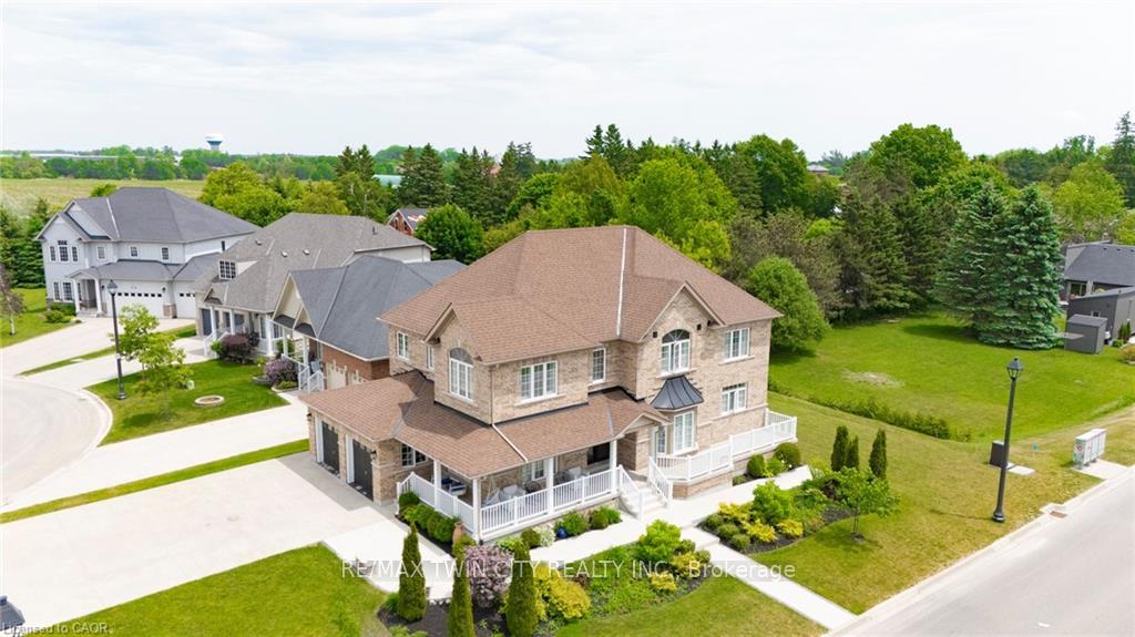 11 AITKEN Court, Centre Wellington, ON N1M 0C8